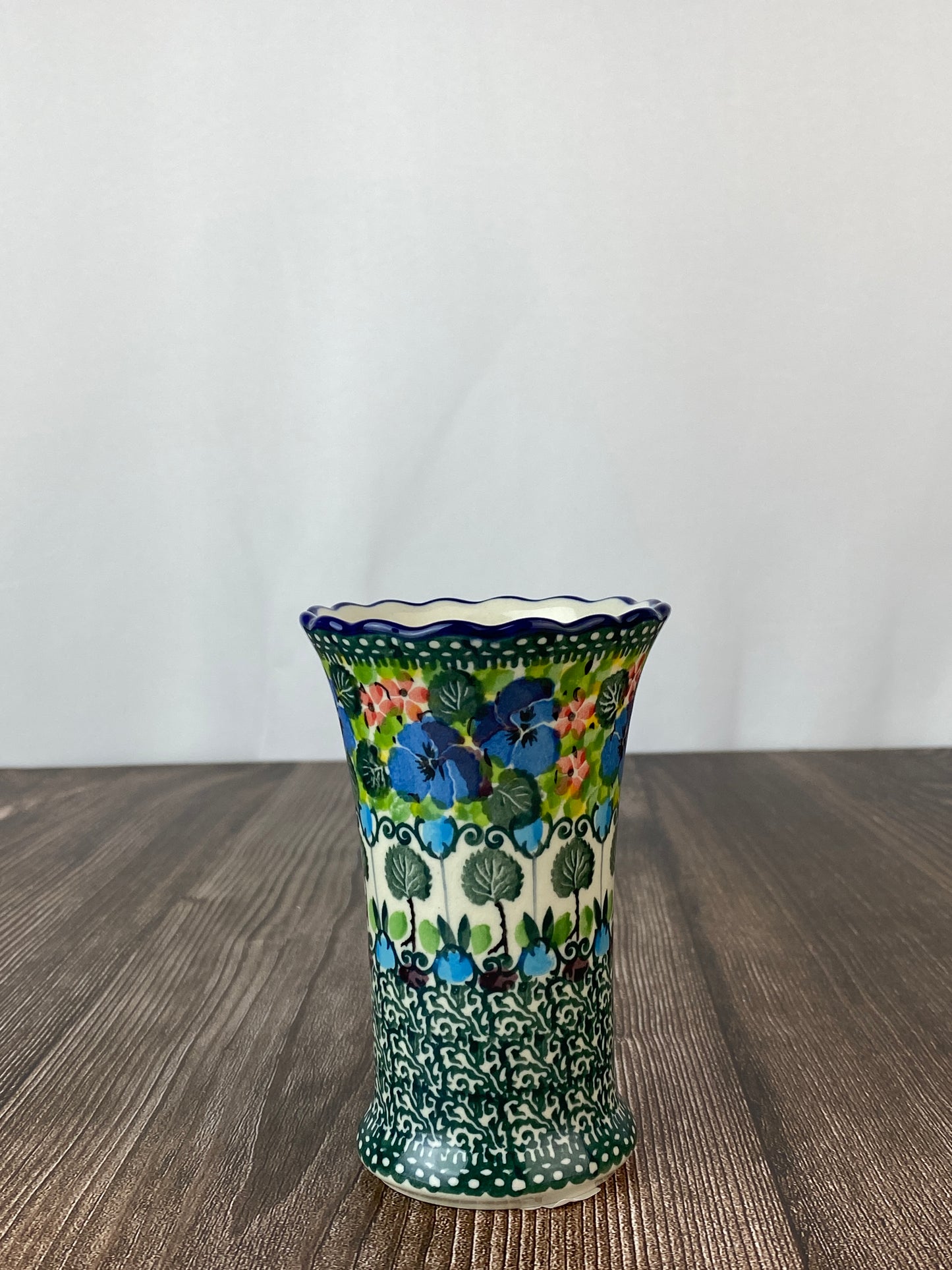 Ruffled Unikat Bud Vase - Shape 127 - Pattern U4841