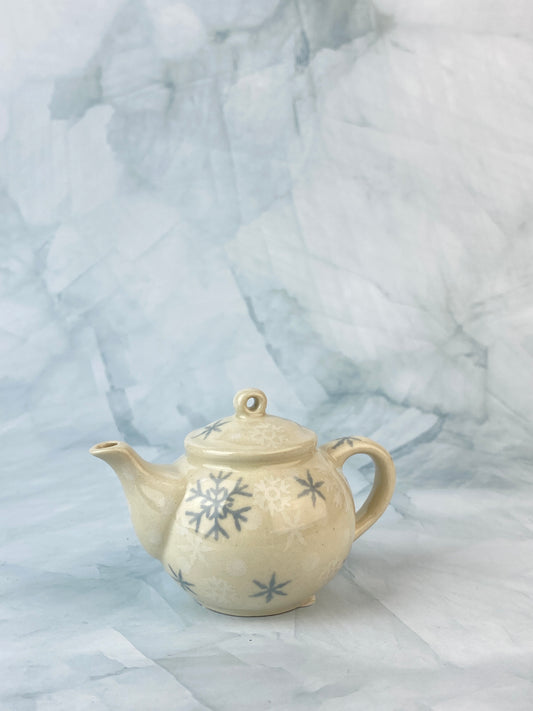 Teapot Ornament - Shape F88 - Pattern 2712
