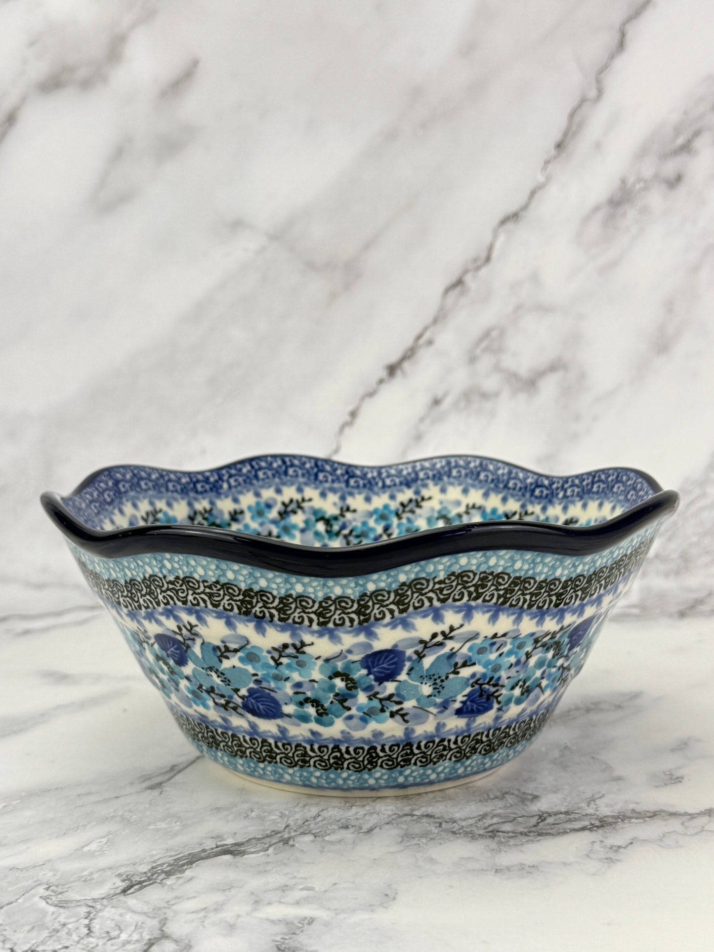Small Wavy Unikat Bowl - Shape 691 - Pattern U5025