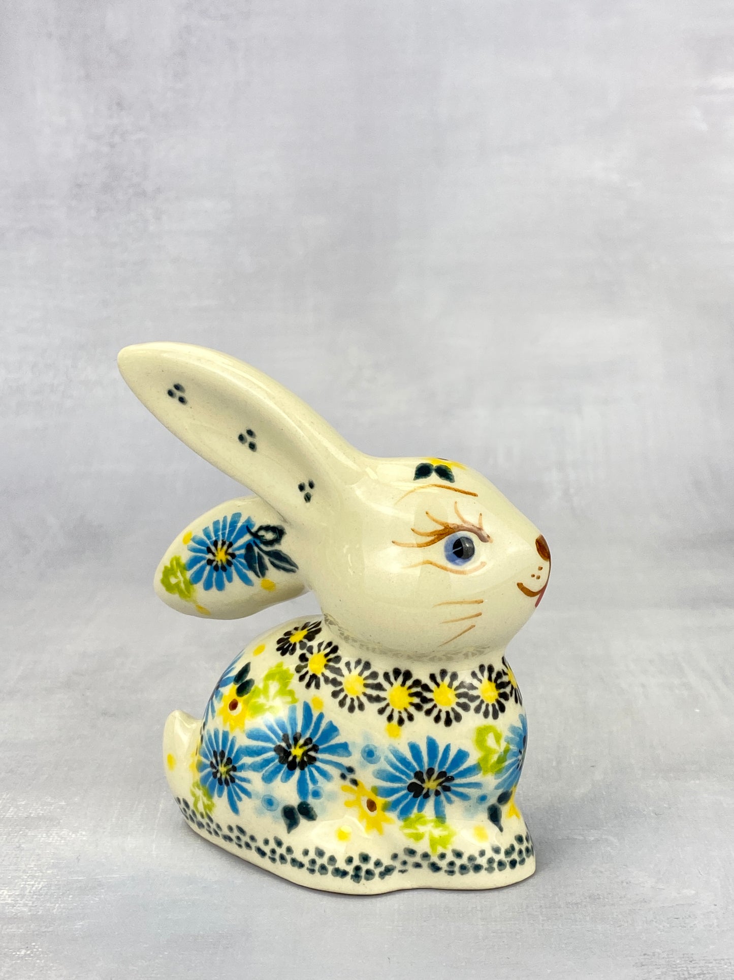 Bunny Figurine - Shape V412 - Blue Chicory