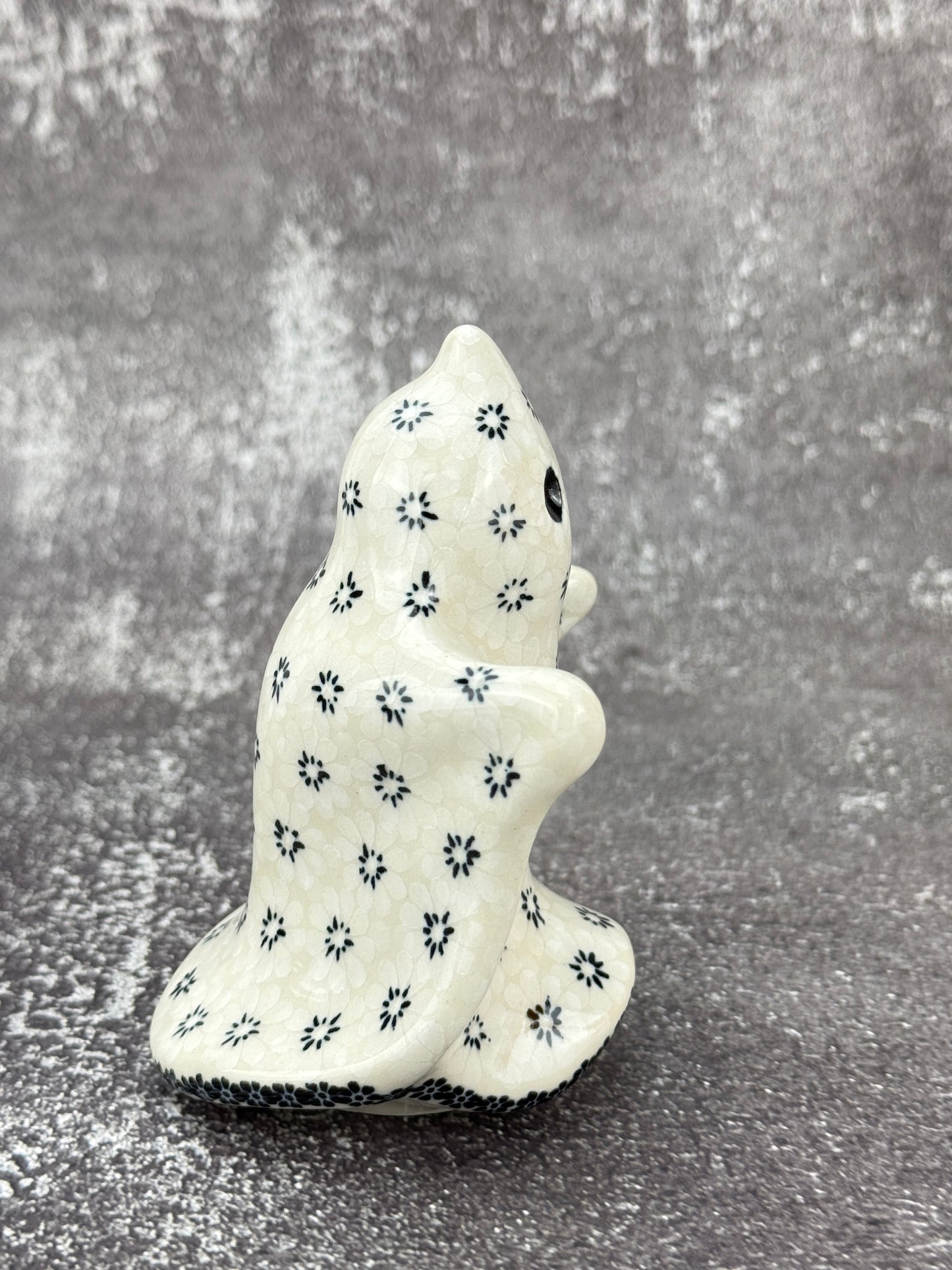 Ghost Figurine - Shape H24 - Black & White Flowers
