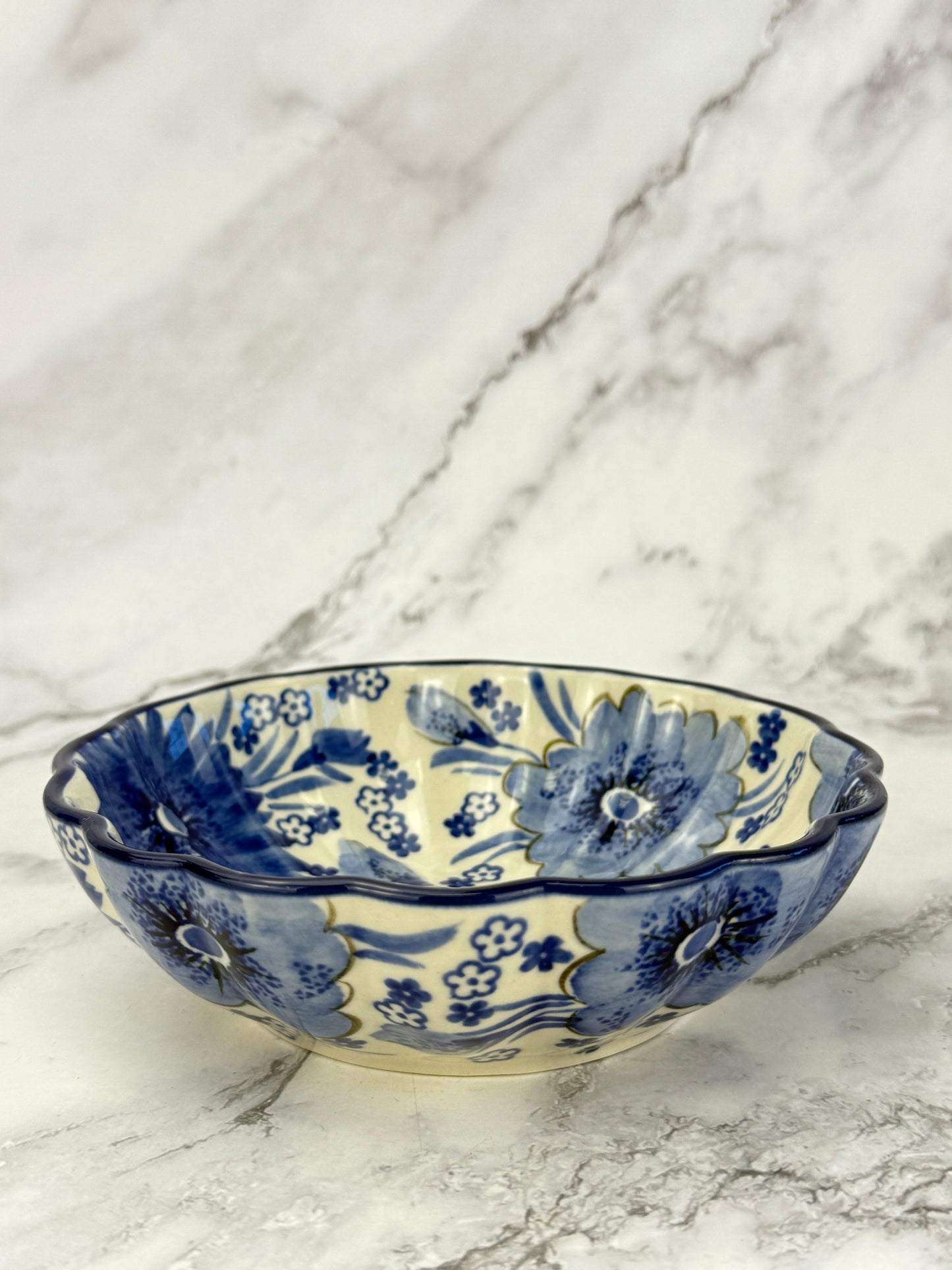 Unikat Ruffled Bowl - Shape 448 - Pattern U5176