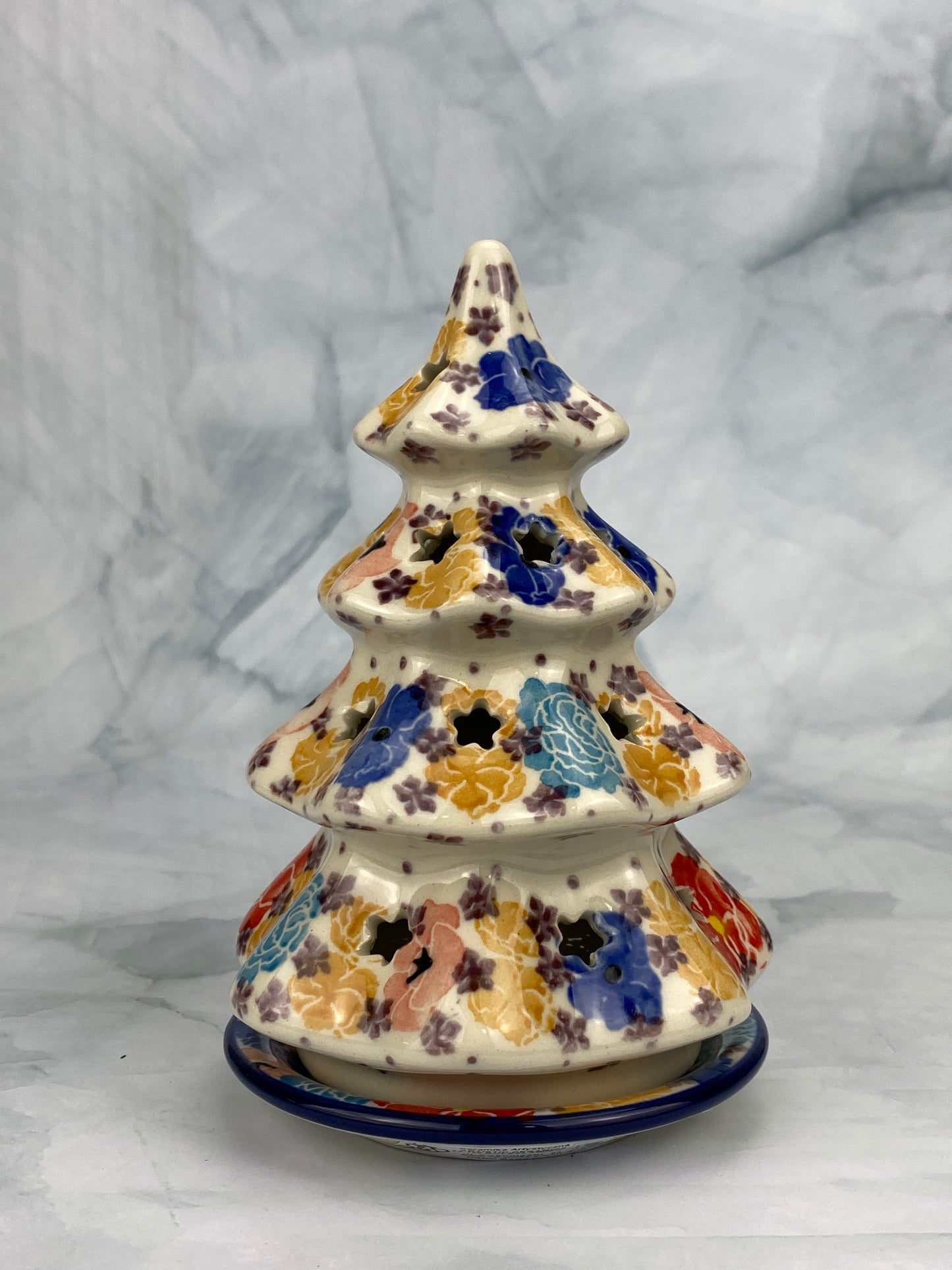 Small 6" Unikat Christmas Tree - Shape 512 - Pattern U5144