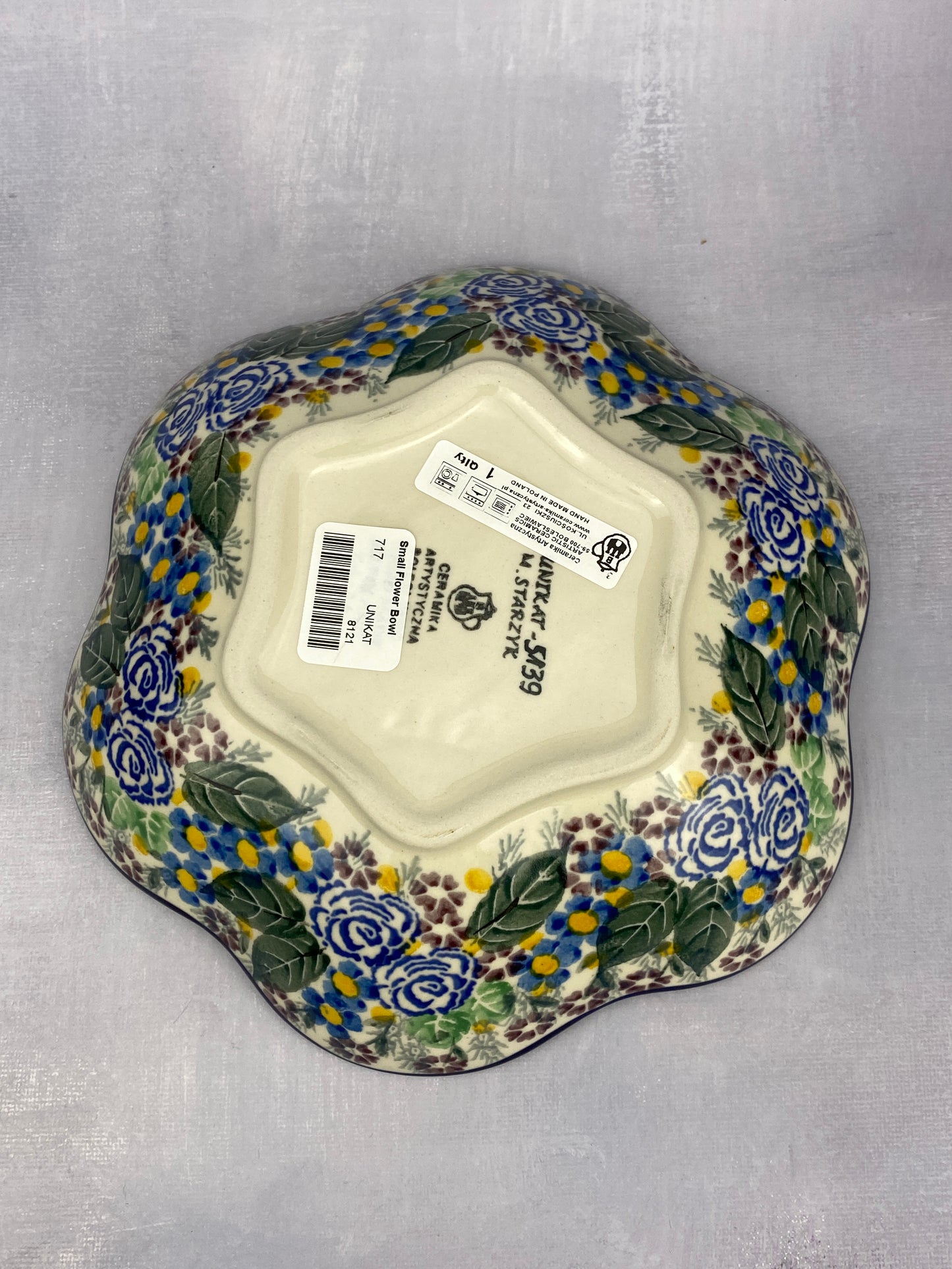 Small Unikat Flower Bowl - Shape 717 - Pattern U5139