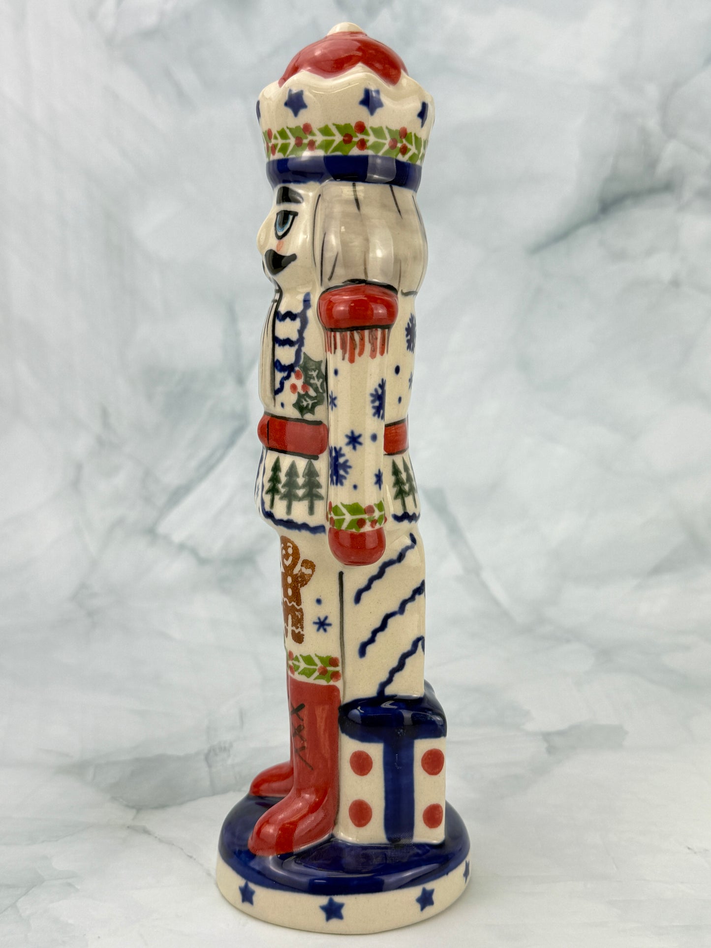 HOLIDAY SPECIAL Vena Nutcracker Figurine - Shape V618 - Gingerbread