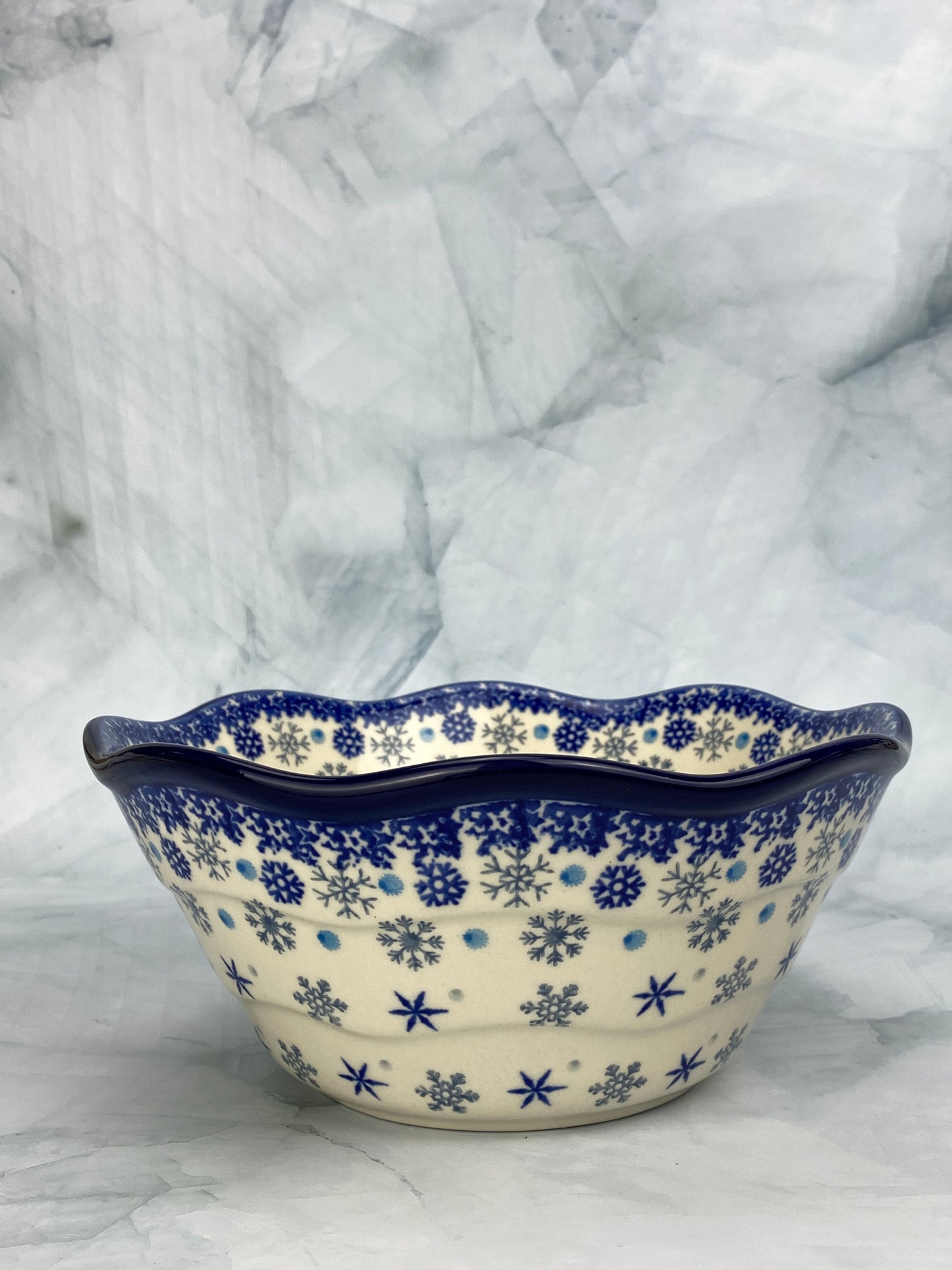 HOLIDAY SPECIAL Wavy Bowl - Shape 691 - Pattern 2974