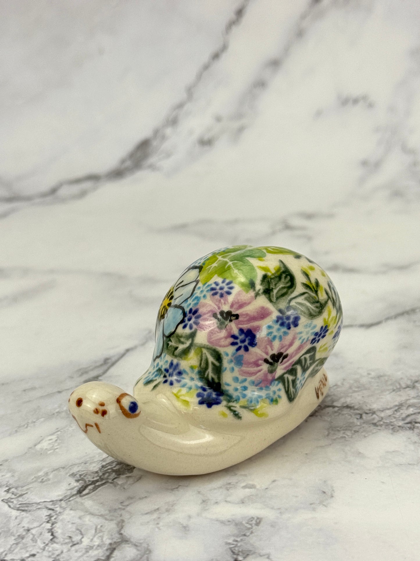 Snail Figurine - Shape V415 - Pattern Skyline Petal