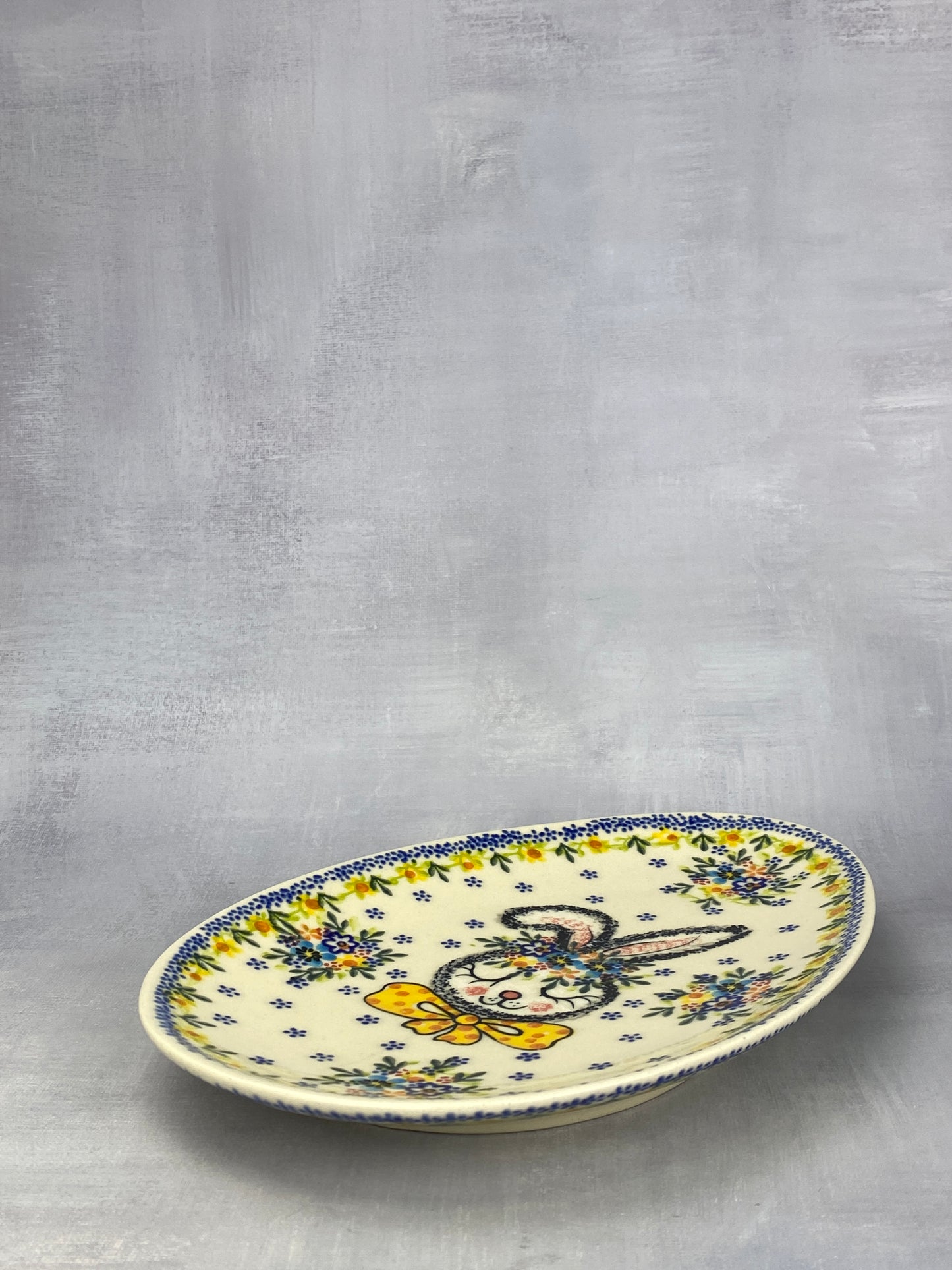 Small Egg Shaped Platter - Shape V191 - Yellow Bunny