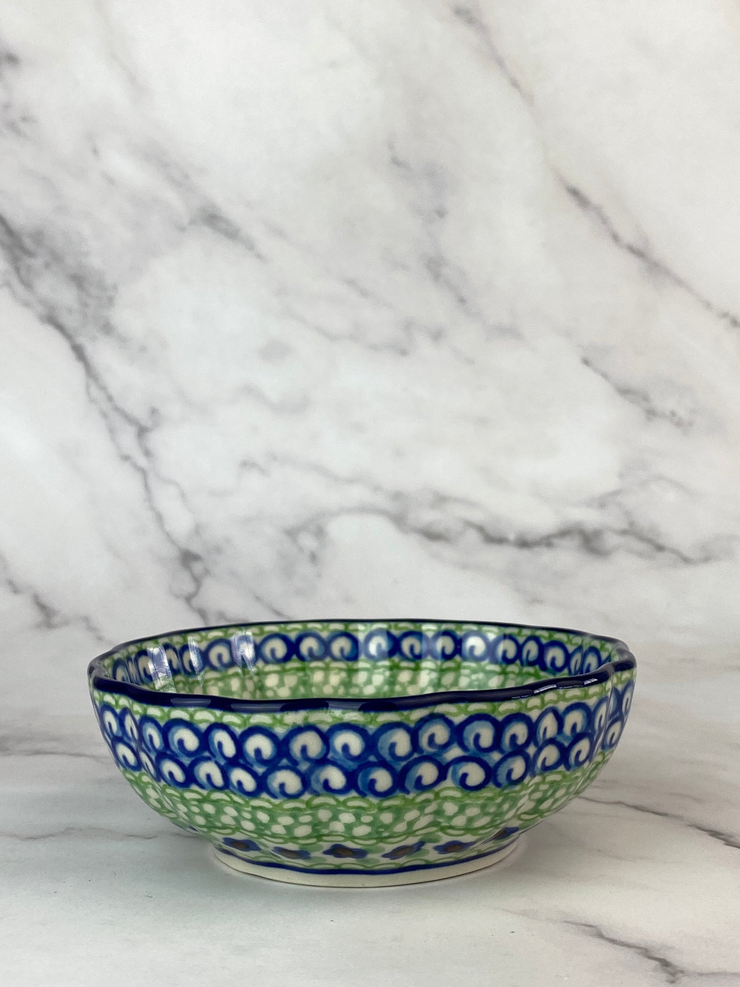 4.5" Unikat Scalloped Bowl - Shape 23 - Pattern U408D