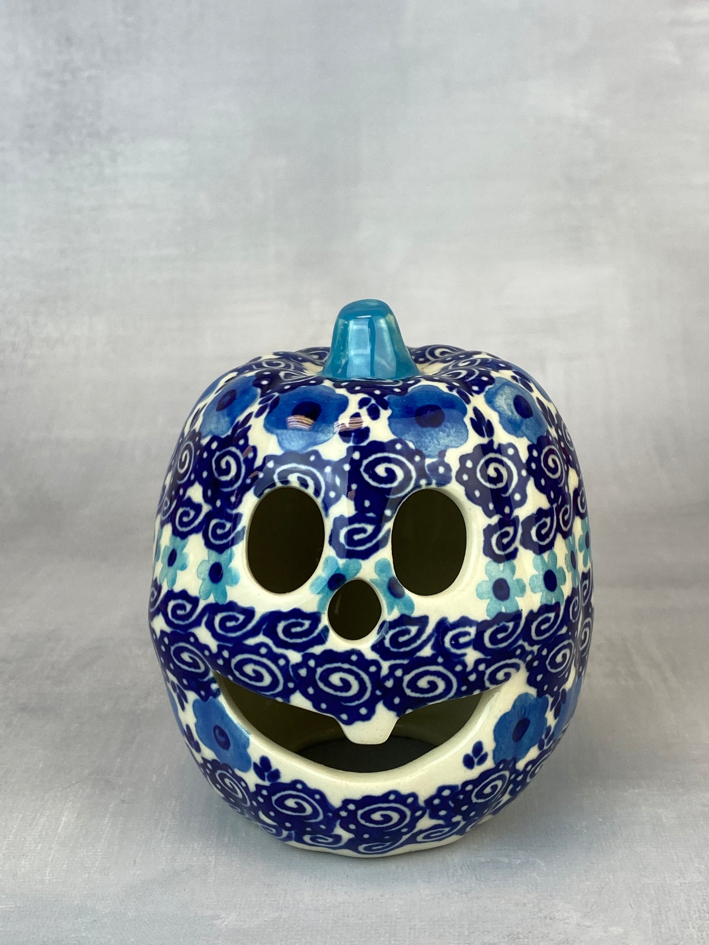 Little Jack-O-Lantern - Big Upper Tooth - Blue Floral