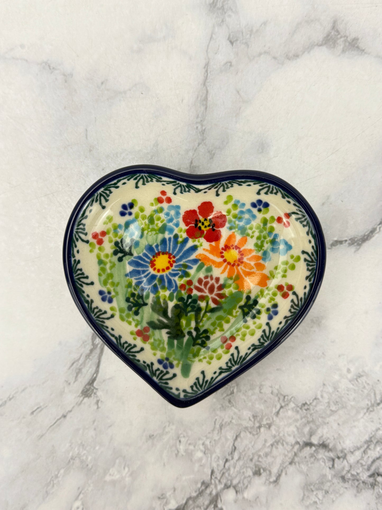 3” Unikat Heart Dish / Tea Bag Holder - Shape B64 - Pattern U5237