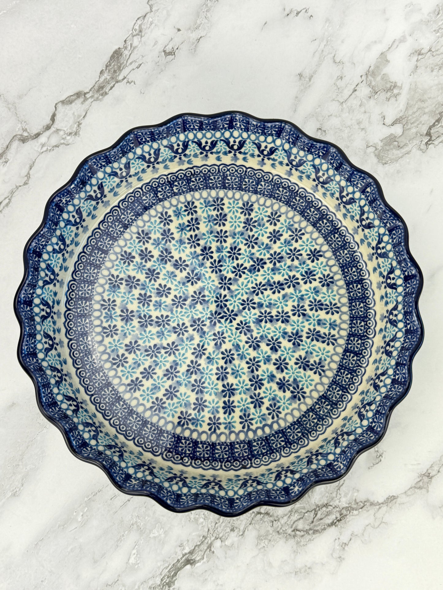 SALE Ruffled Pie Plate / Round Baker - Shape 636 - Pattern 2185