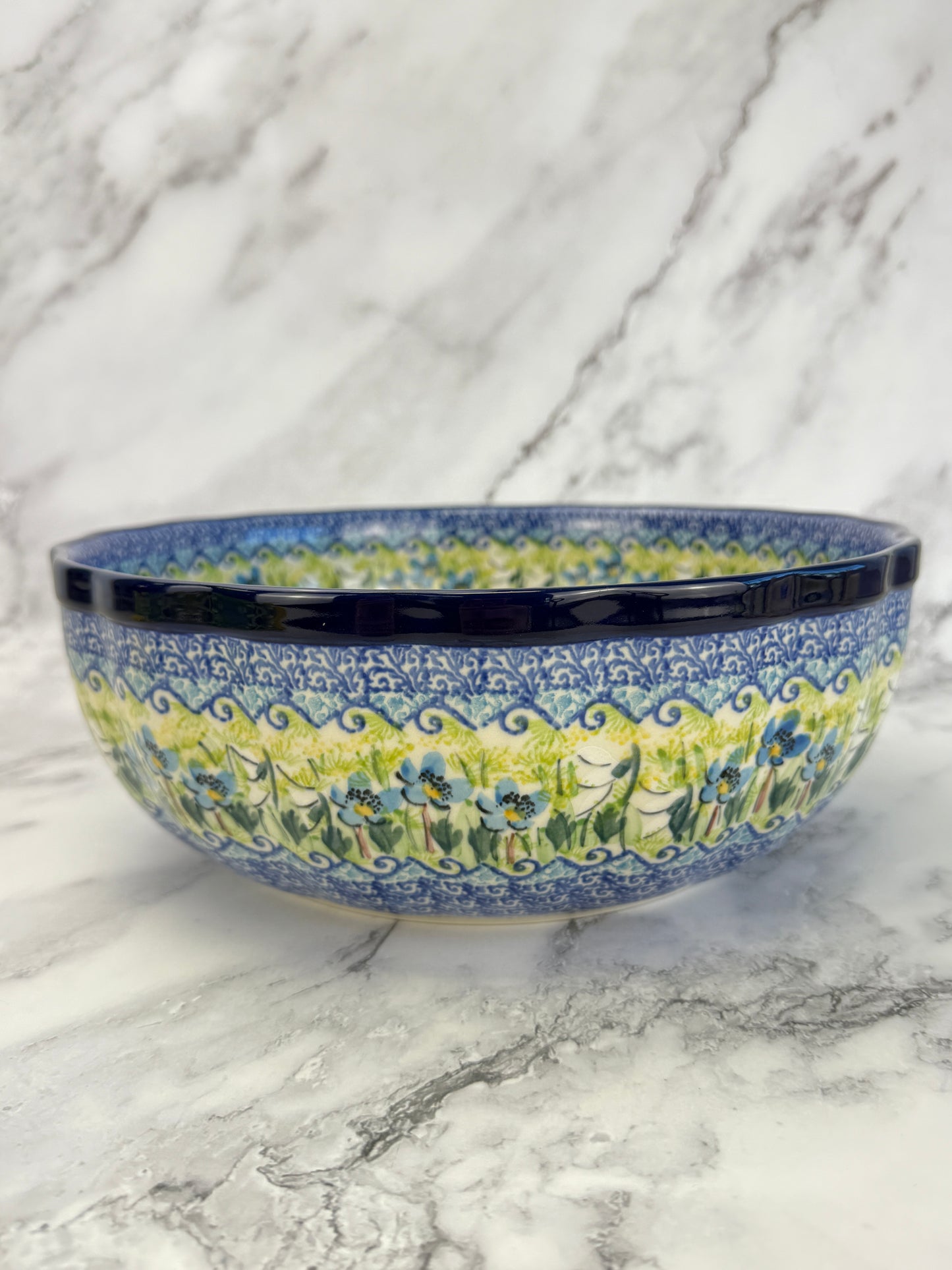 11" Wavy Unikat Serving Bowl - Shape 013 - Pattern U5071