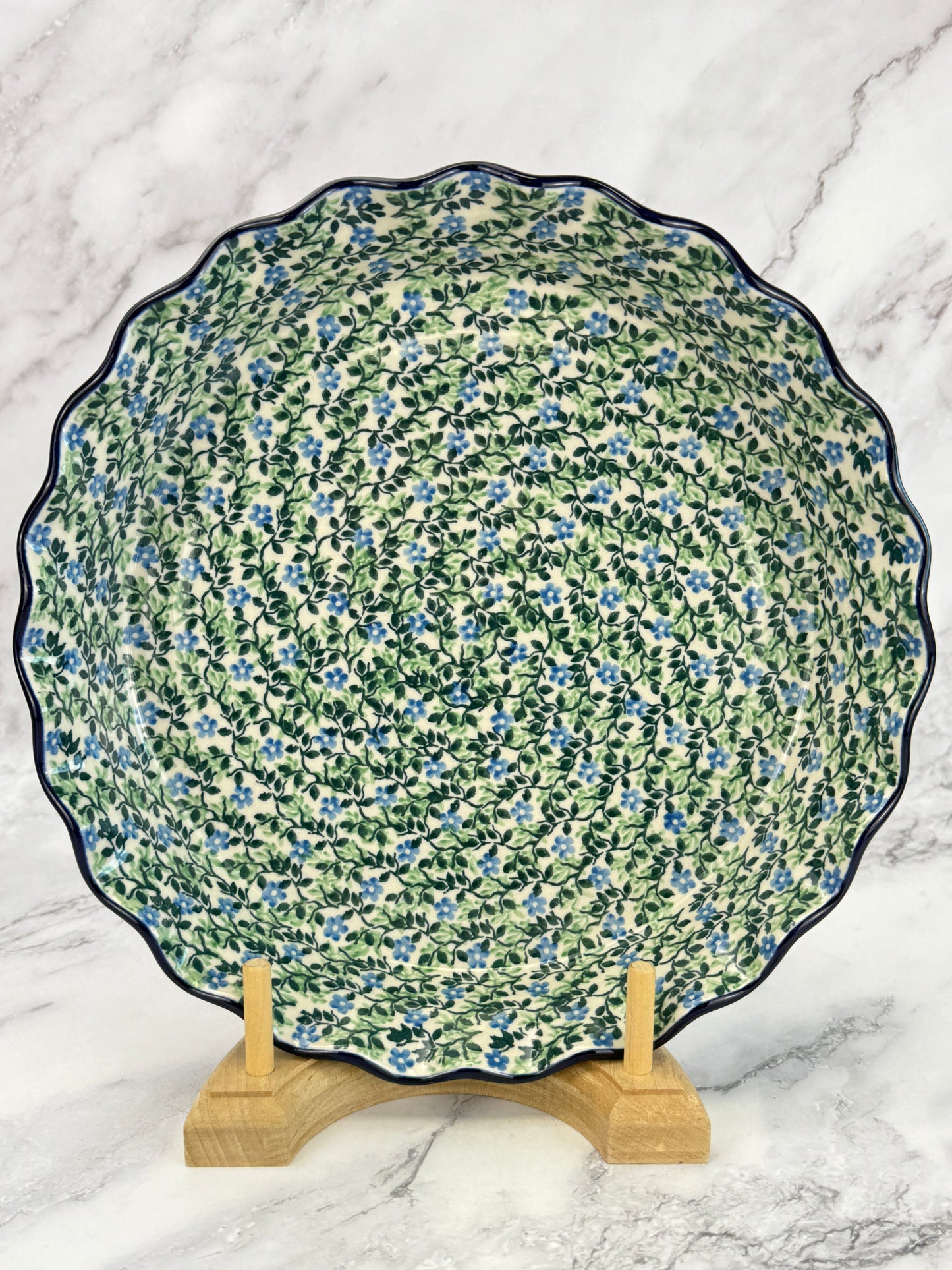 Ruffled Pie Plate / Round Baker  - Shape 636 - Pattern 2349