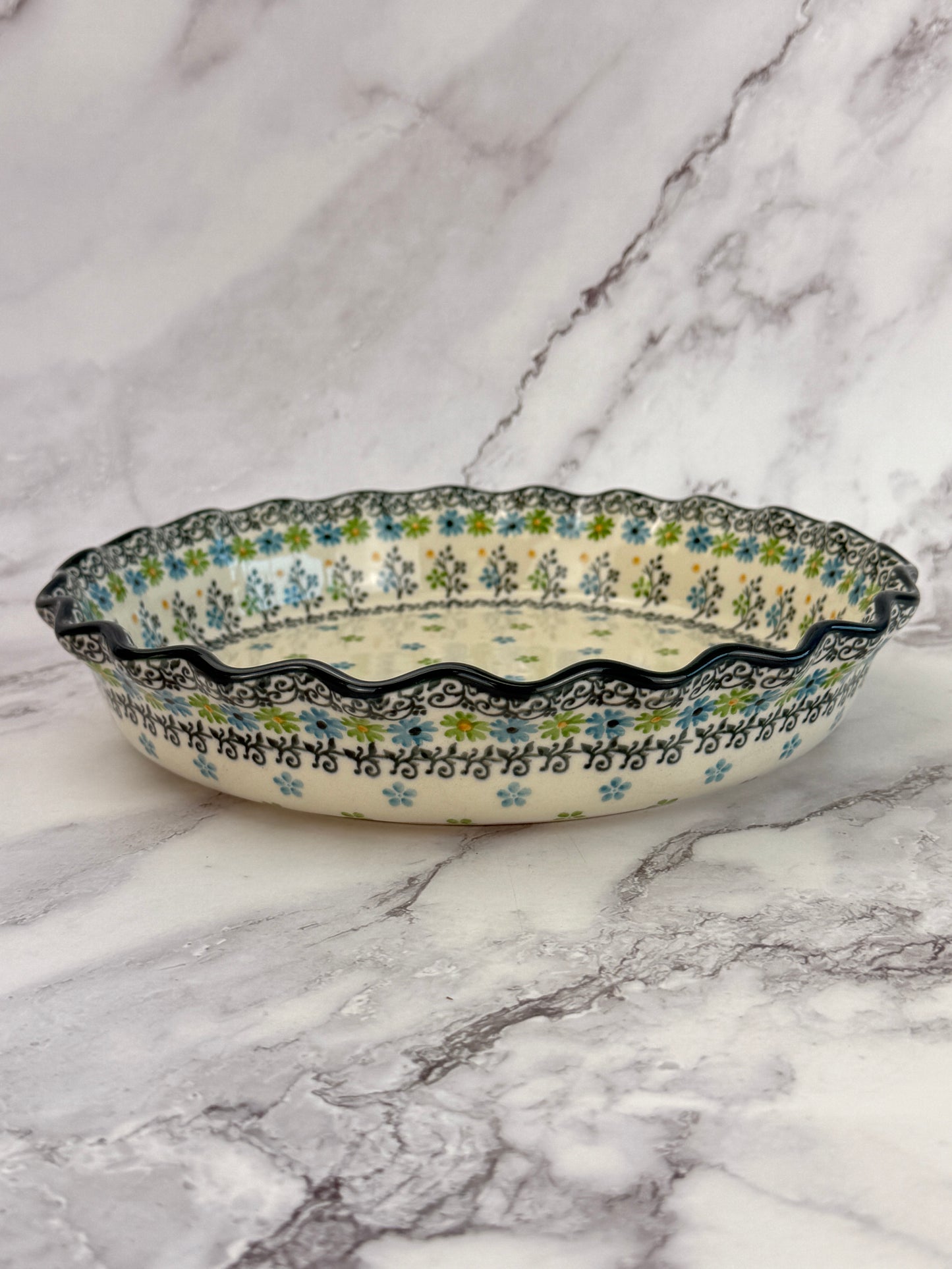 Ruffled Pie Plate / Round Baker  - Shape 636 - Pattern 2731Q