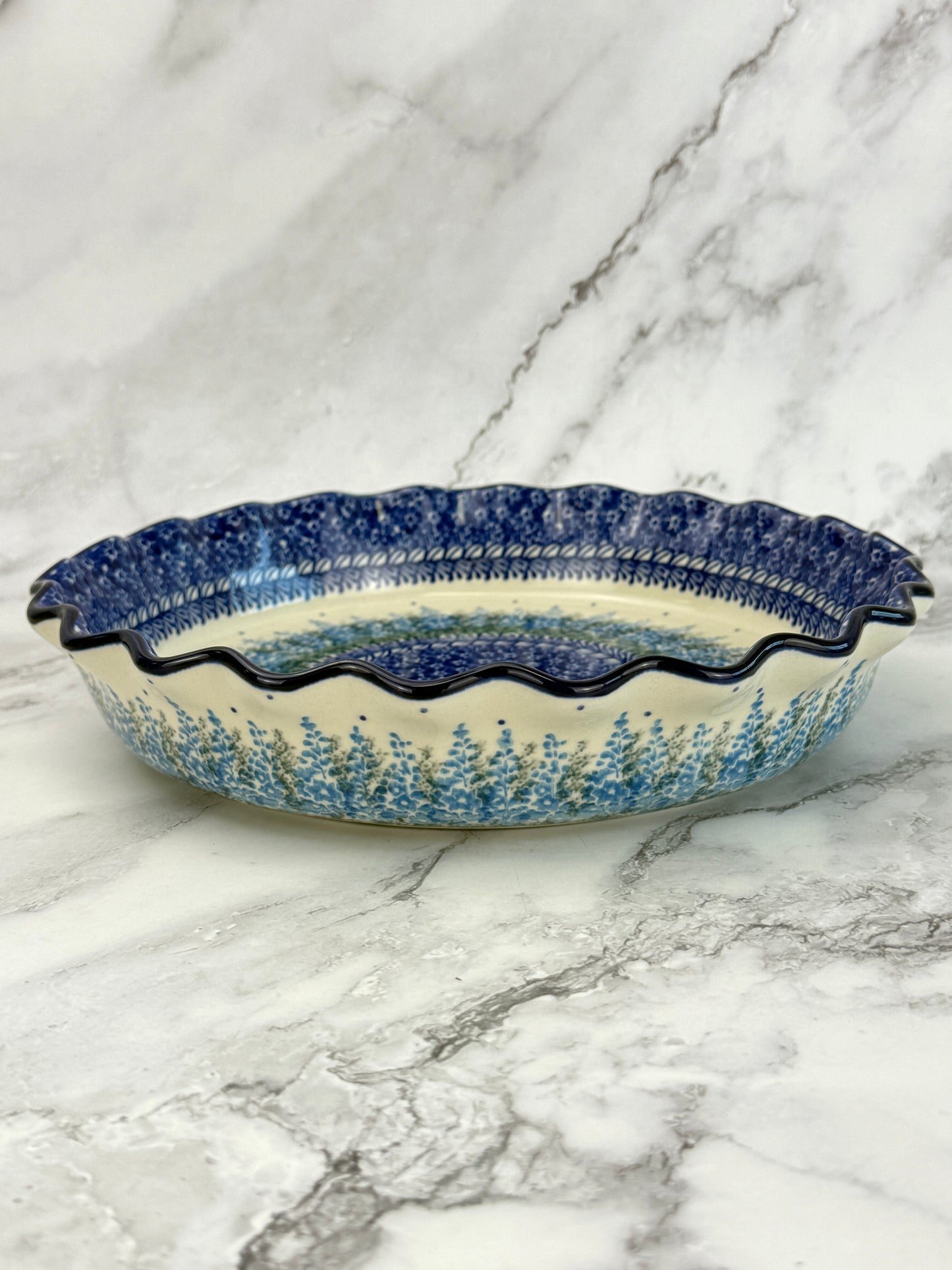 Ruffled Pie Plate / Round Baker  - Shape 636 - Pattern 3279