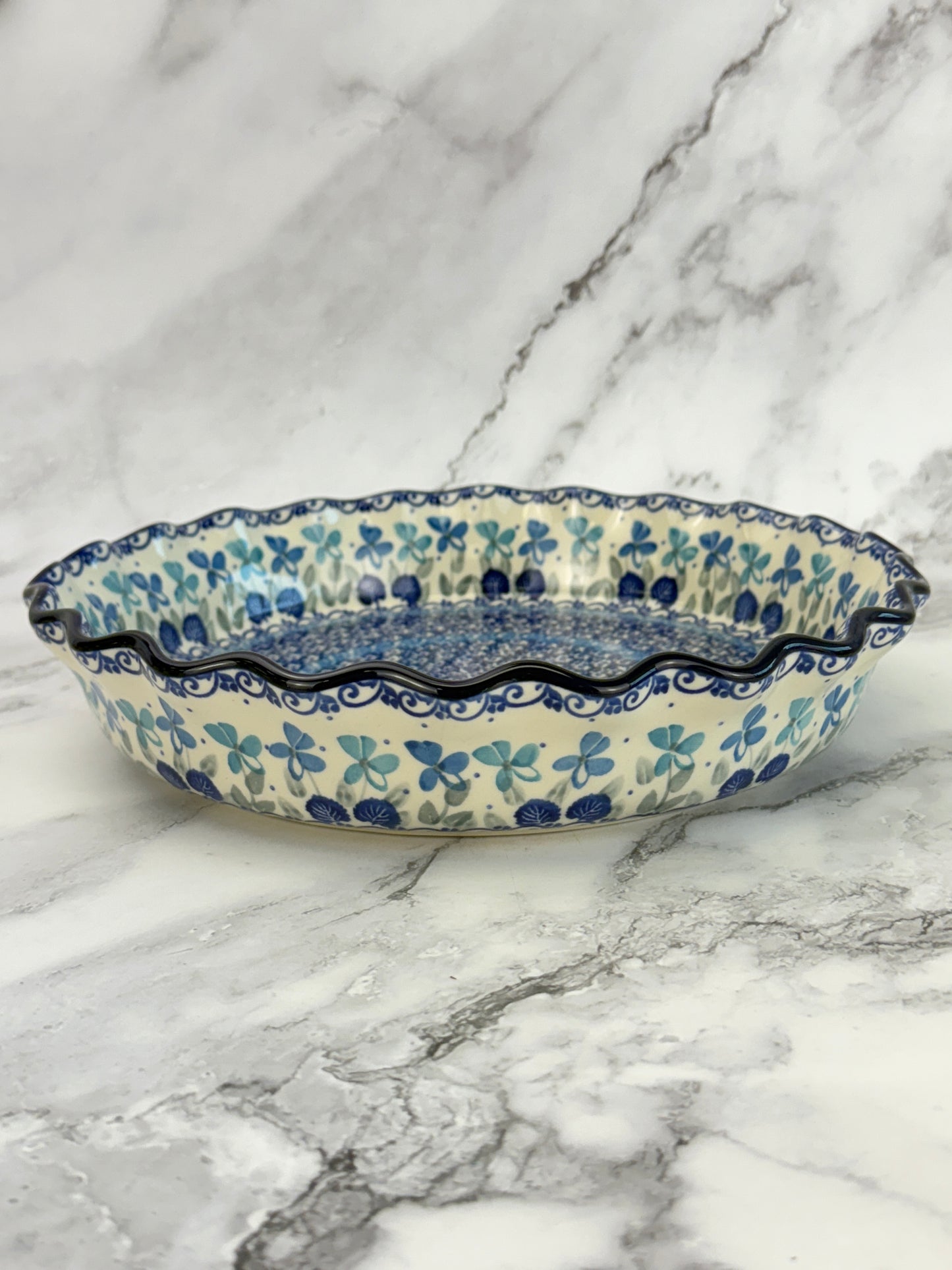 Ruffled Pie Plate / Round Baker  - Shape 636 - Pattern 2751