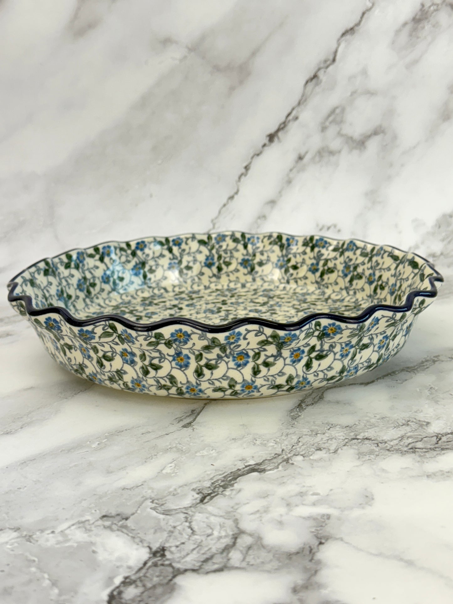 Ruffled Pie Plate / Round Baker  - Shape 636 - Pattern 2089