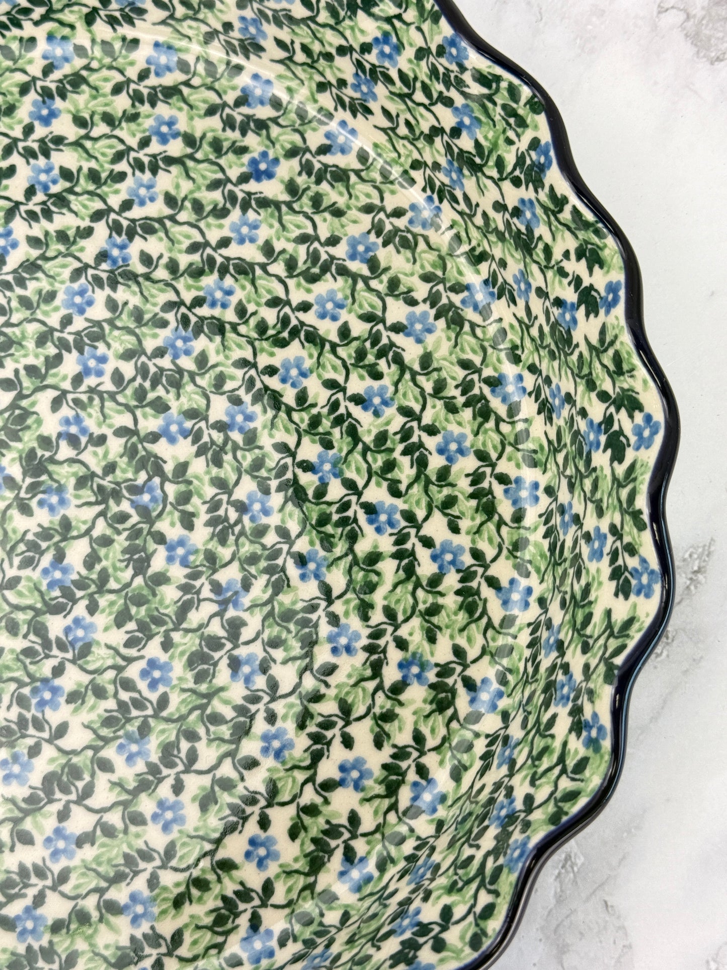 Ruffled Pie Plate / Round Baker  - Shape 636 - Pattern 2349