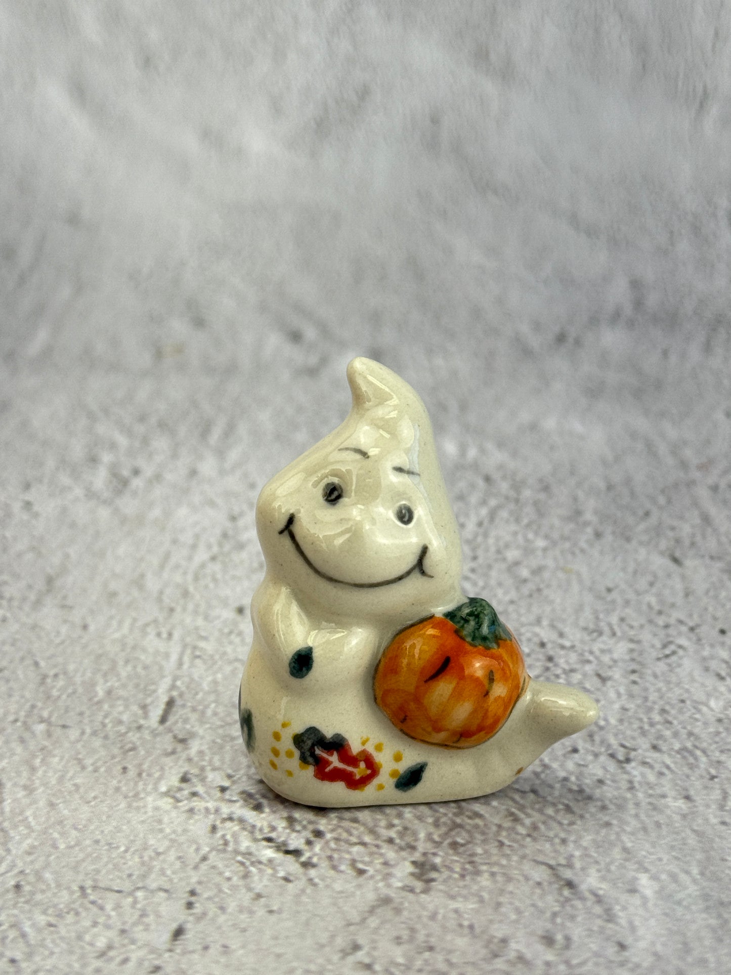 Vena Mini Ghost - Shape V616 - Acorn