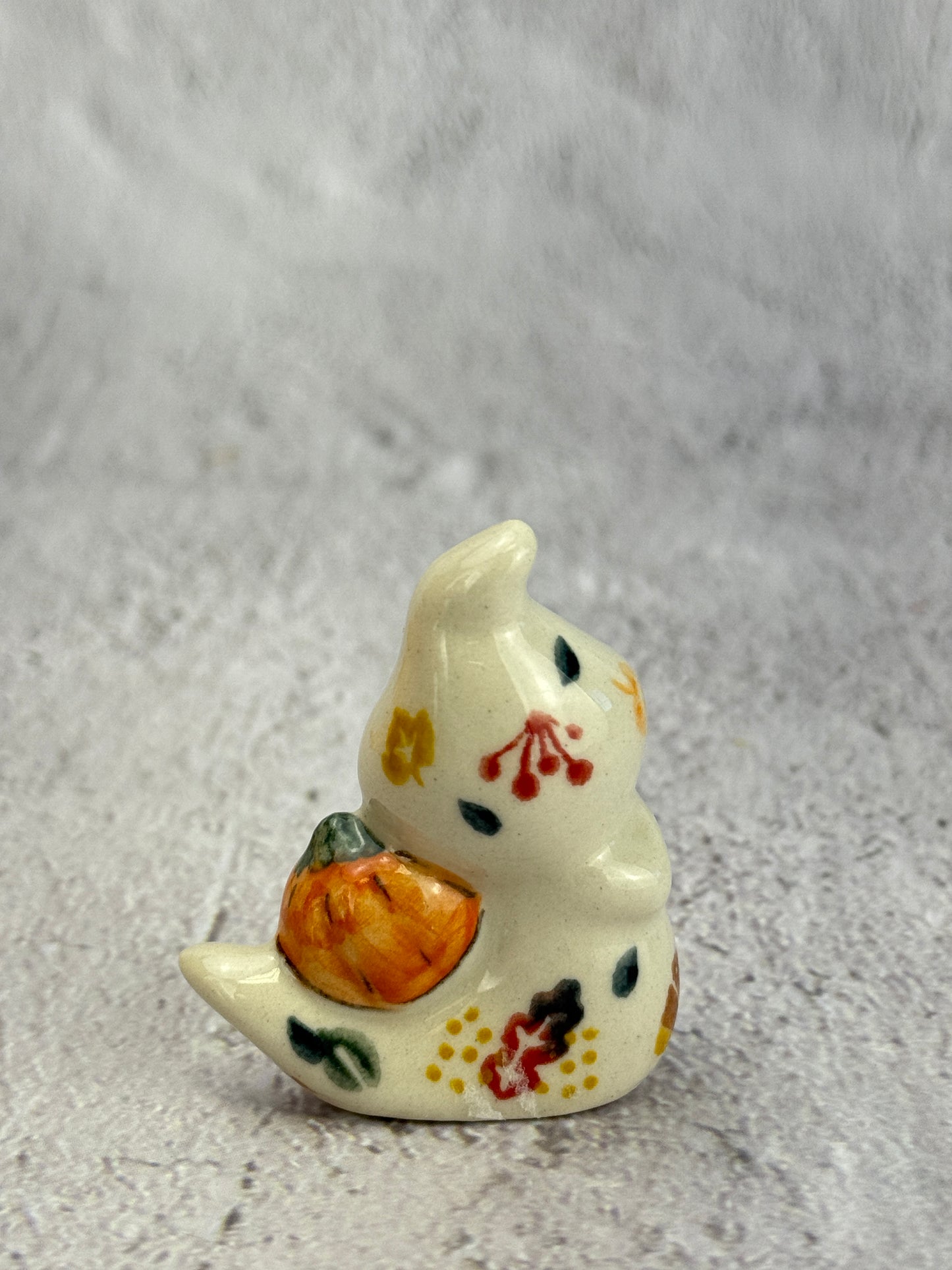 Vena Mini Ghost - Shape V616 - Acorn