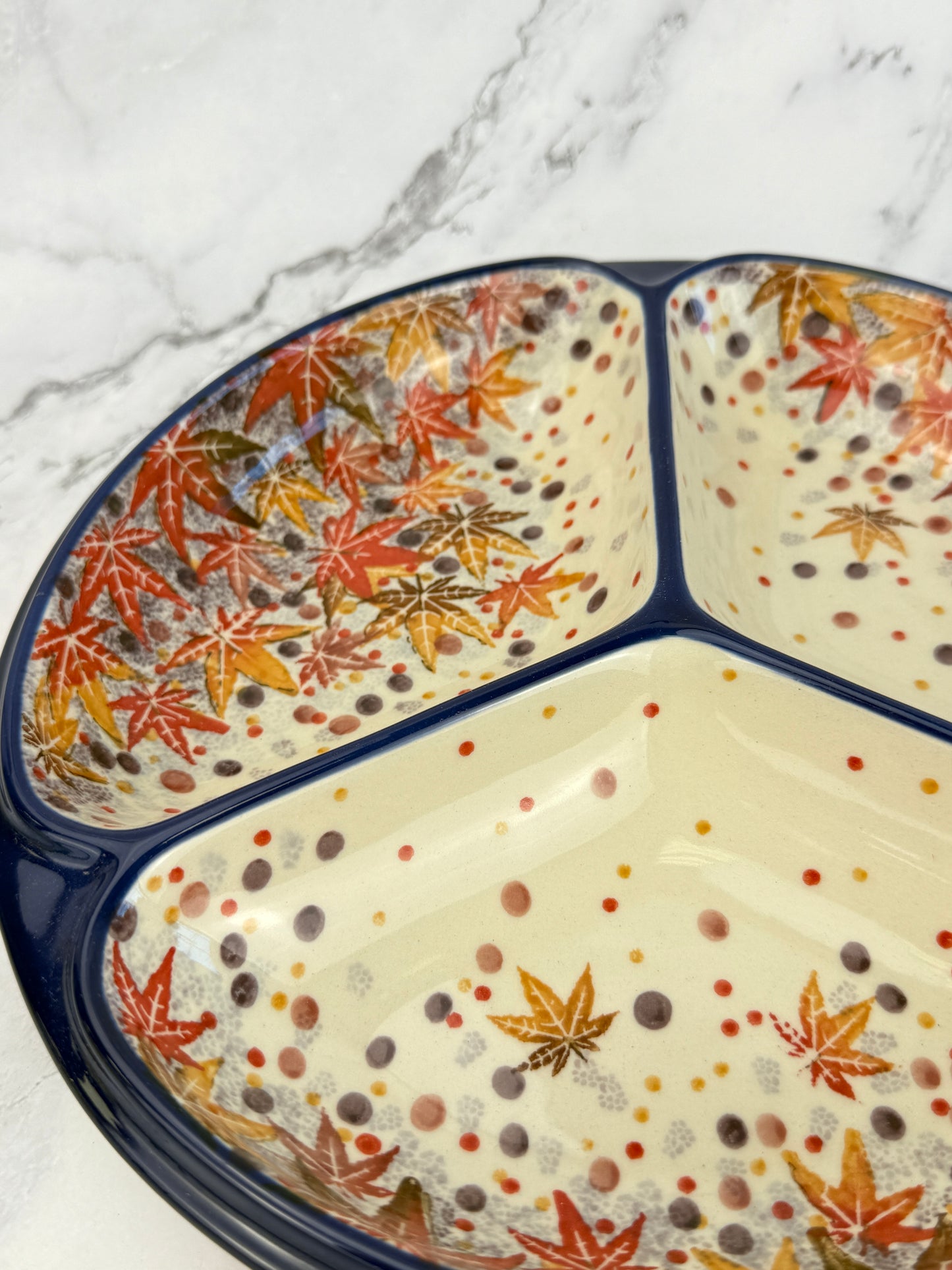 Divided Round Unikat Dish - Shape 484 - Pattern U4907