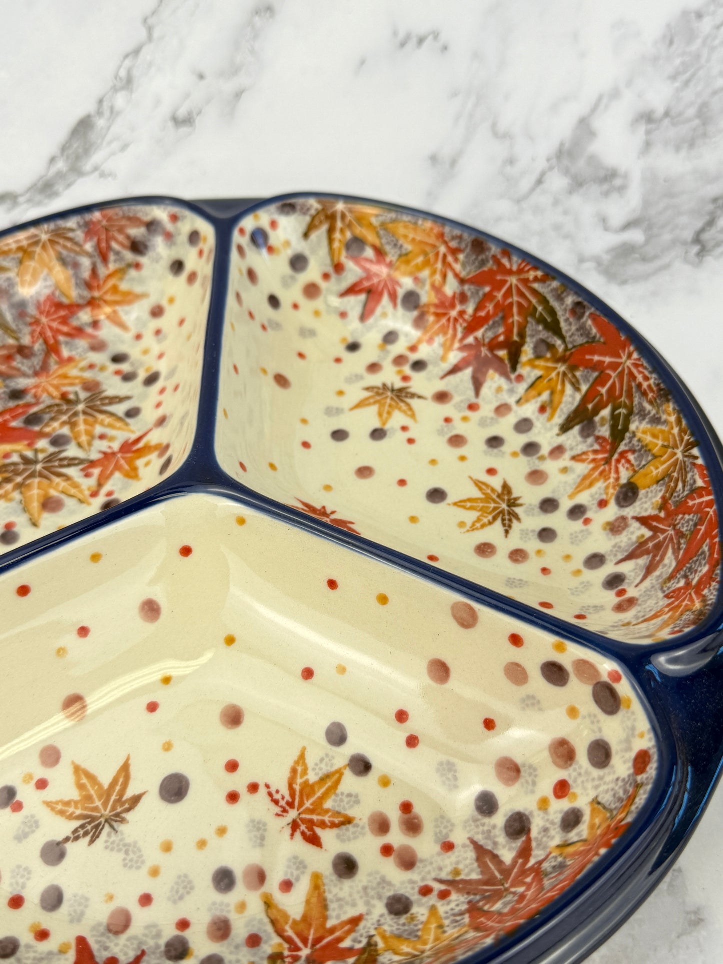 Divided Round Unikat Dish - Shape 484 - Pattern U4907