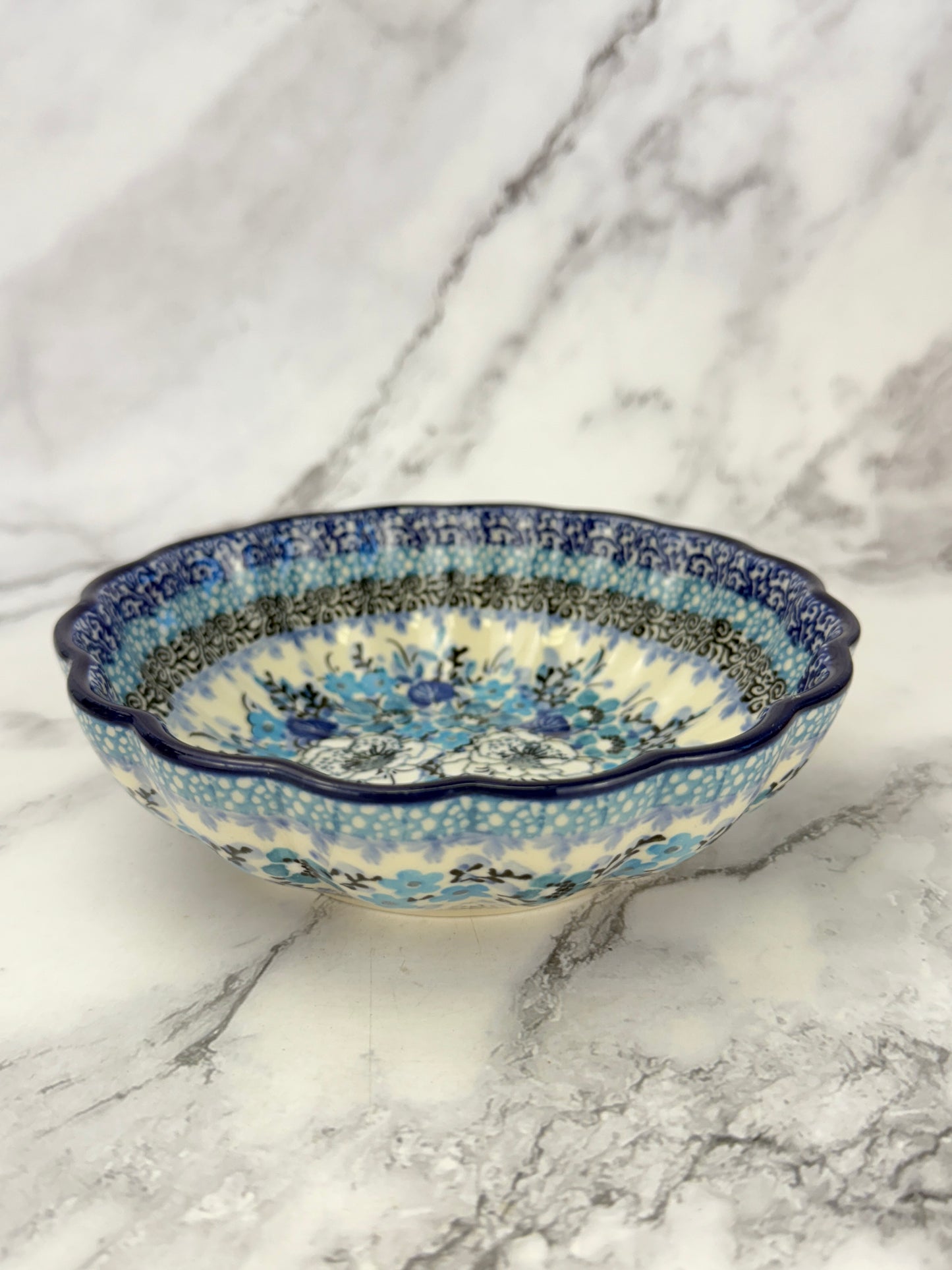 Unikat Ruffled Bowl - Shape 448 - Pattern U5025