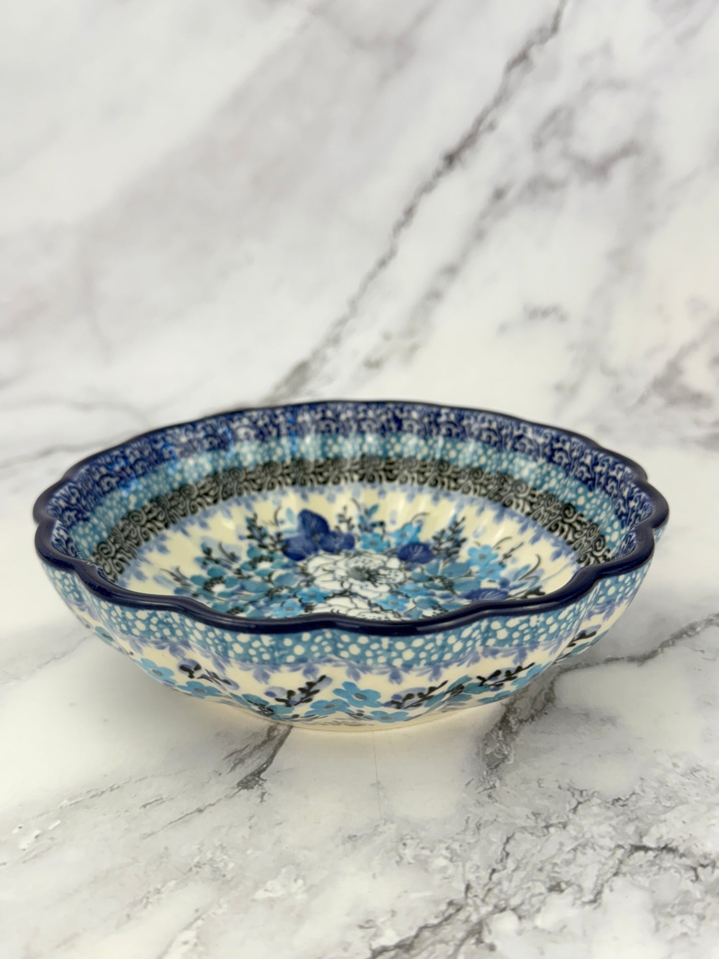 Unikat Ruffled Bowl - Shape 448 - Pattern U5025
