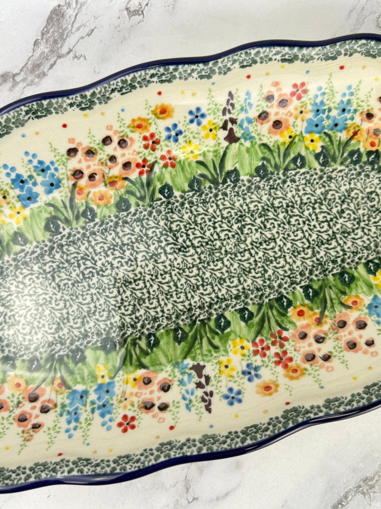 Scalloped Unikat Tray - Shape A42 - Pattern U4875