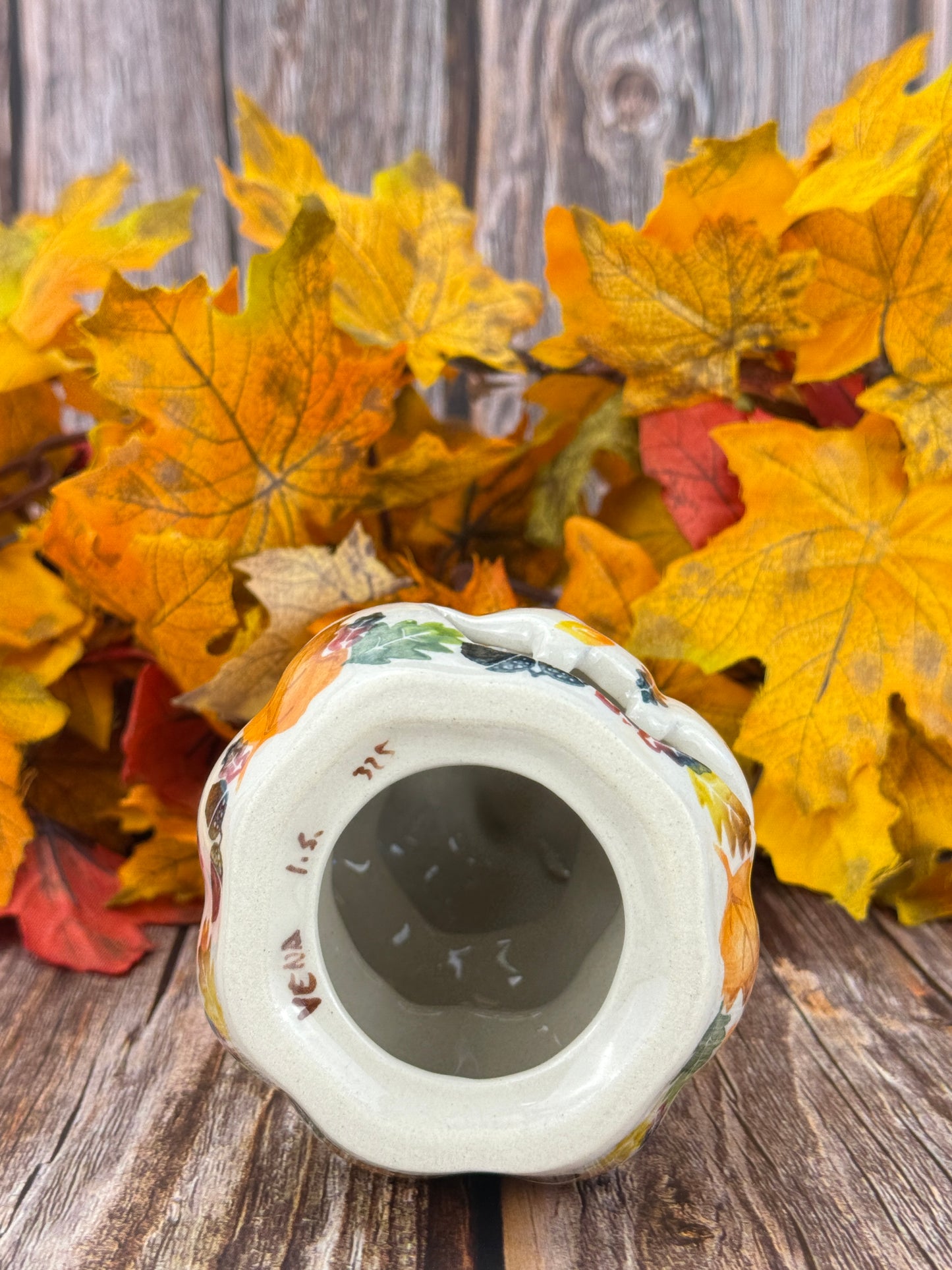 Vena Stacked Pumpkin Votive - Hedgehog