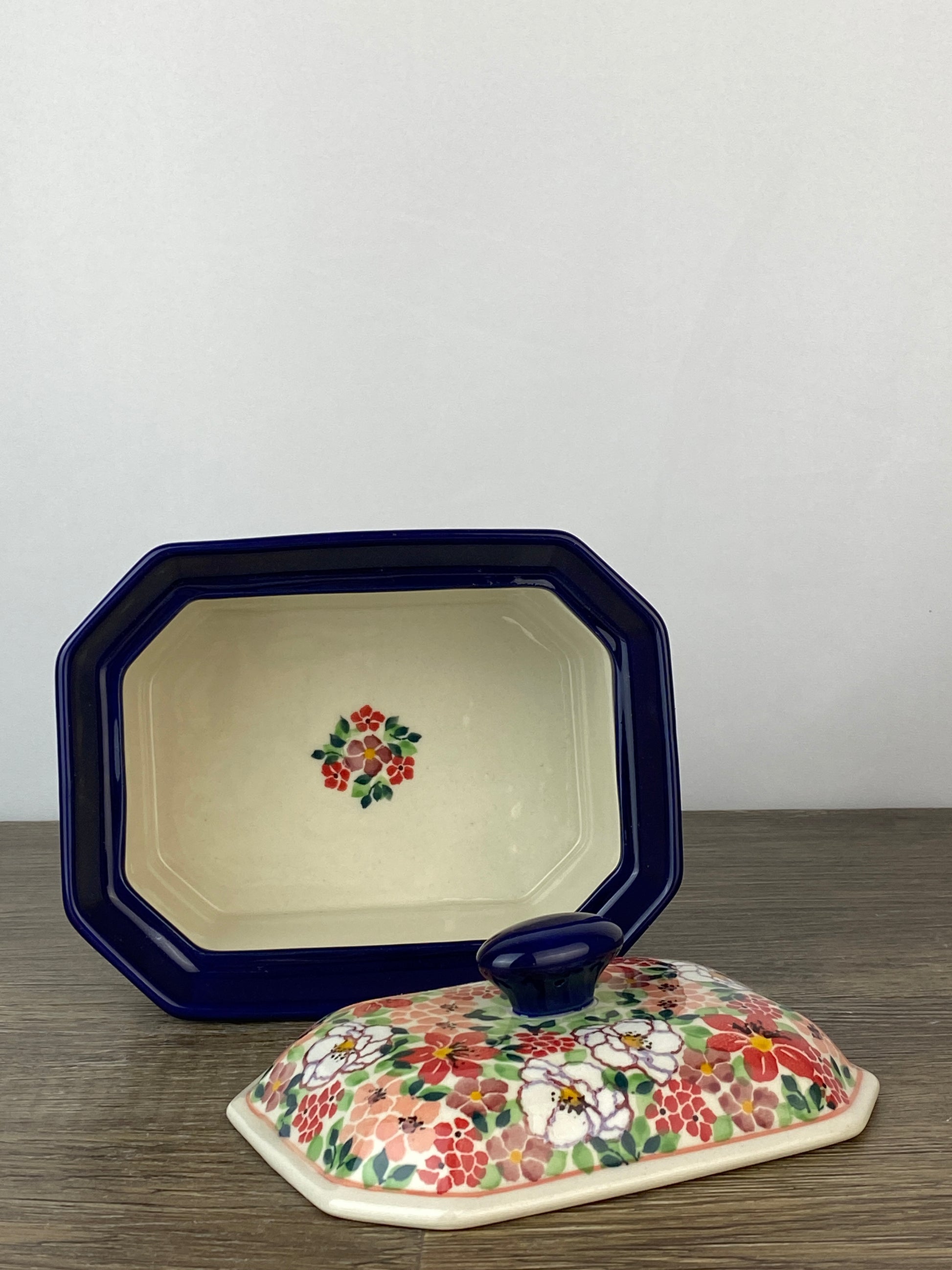 Small Unikat Cake Box - Shape 382 - Pattern U5004 – Polish Pottery Westlake