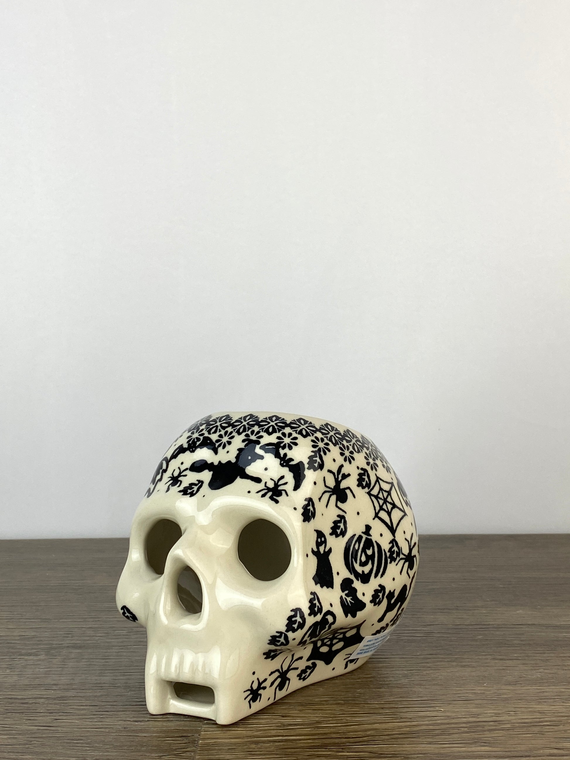Clay Pieces - Black Skull & Bones