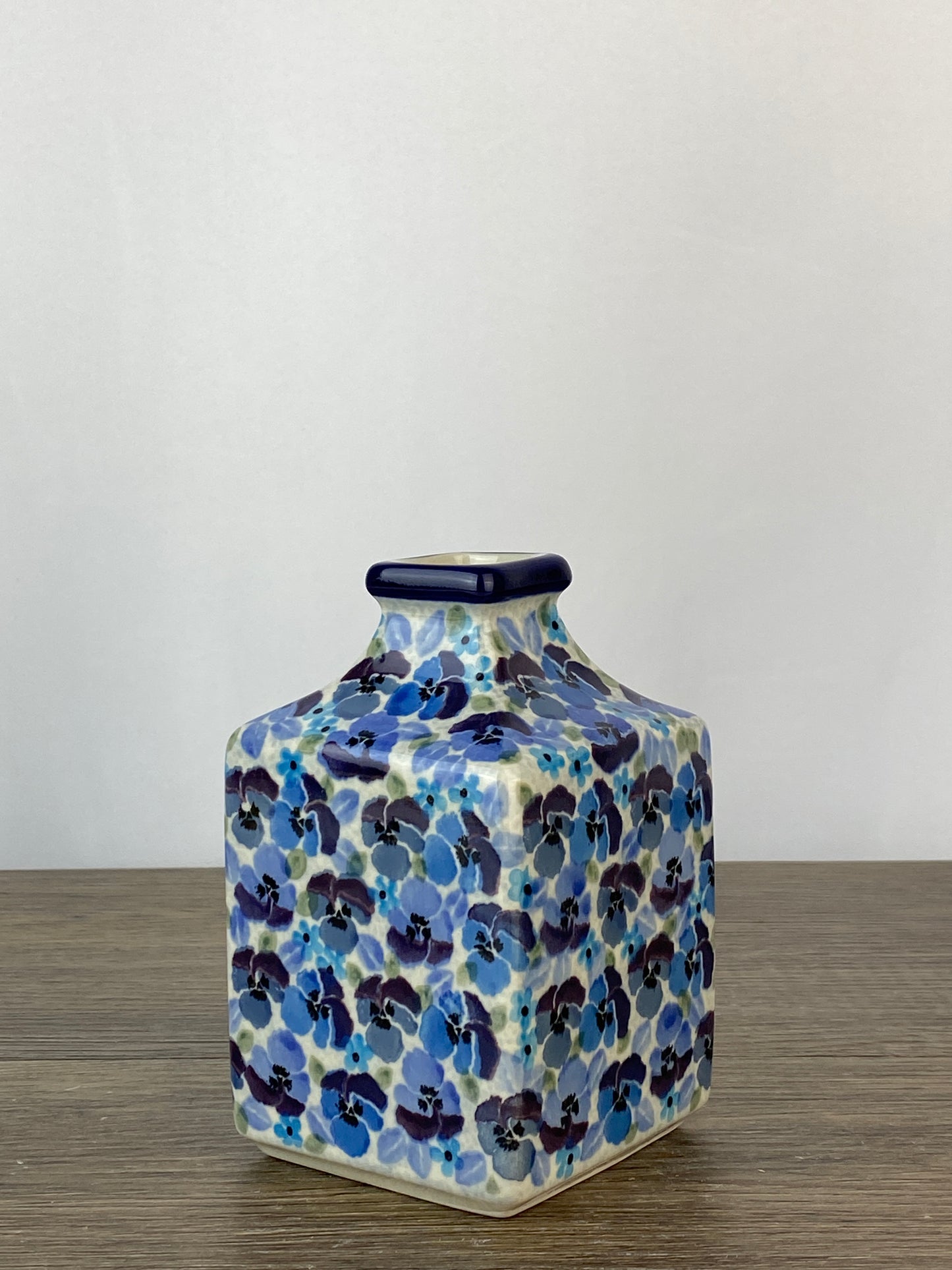 Unikat Milk Carton Vase - Shape D50 - Pattern U4777