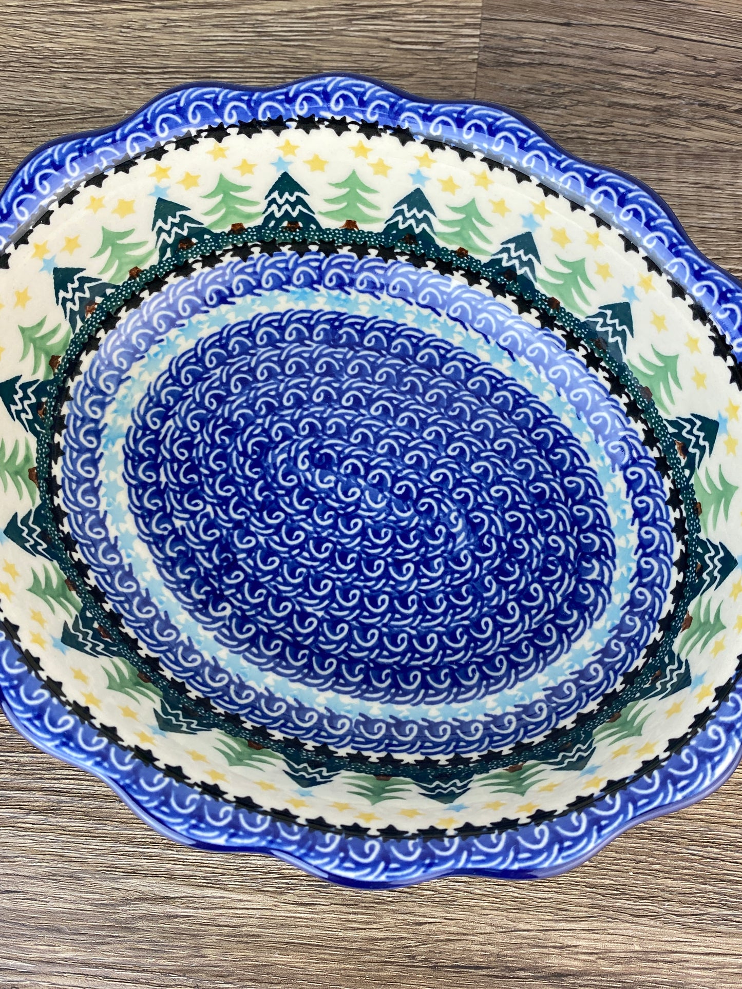 Scalloped Oval Bowl - Shape D78 - Pattern 1284