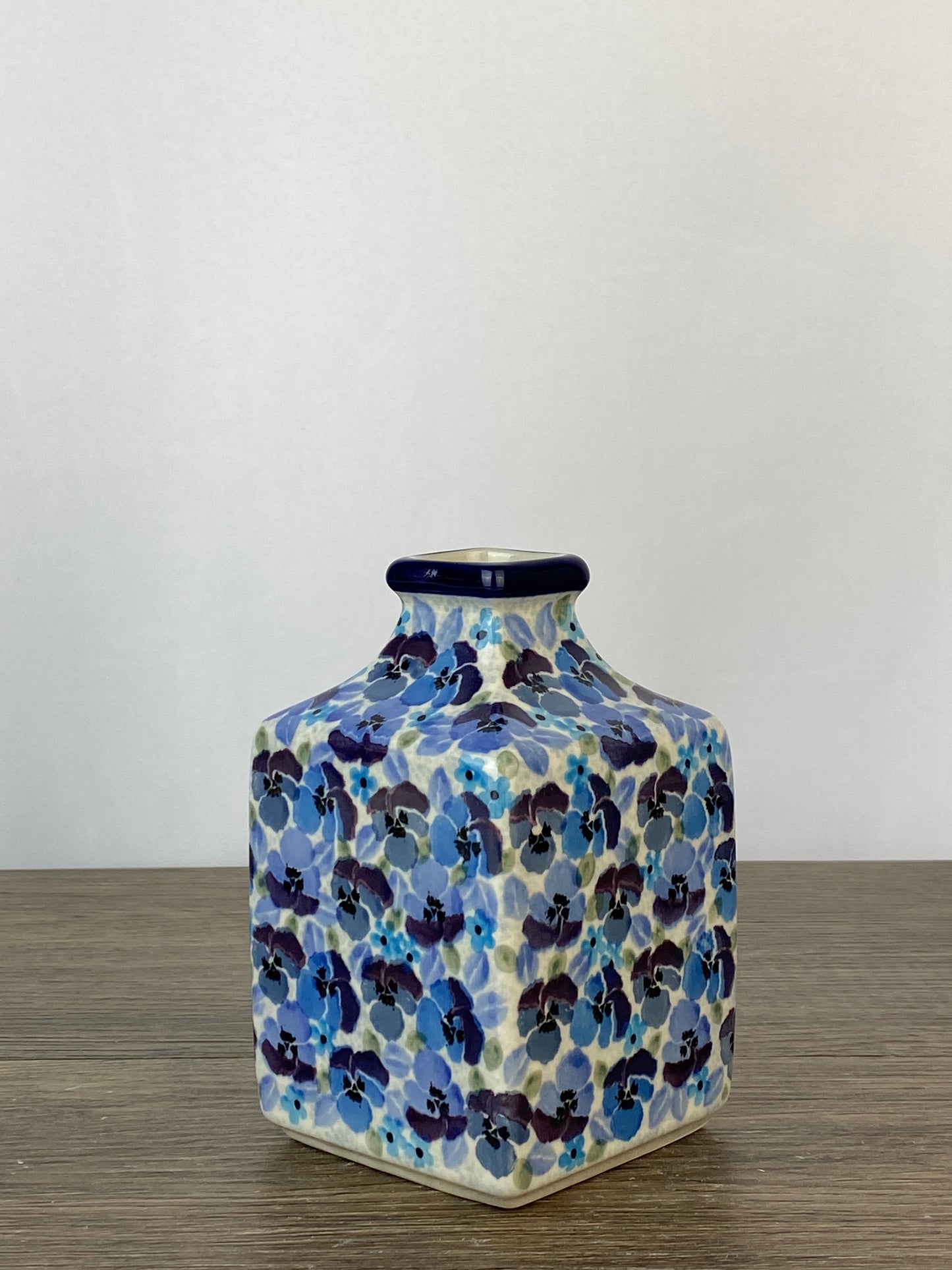 Unikat Milk Carton Vase - Shape D50 - Pattern U4777