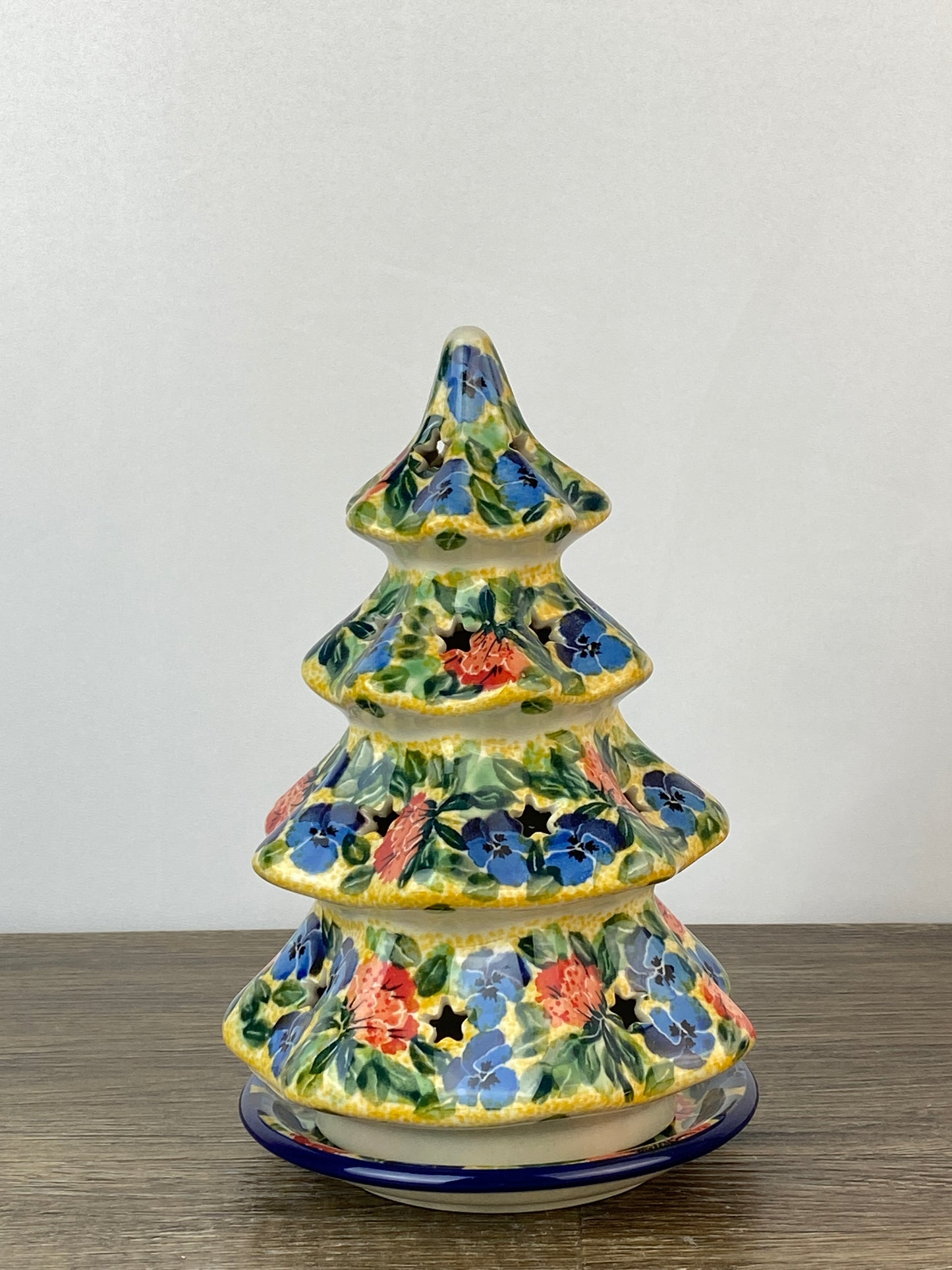 8" Unikat Christmas Tree - Shape 602 - Pattern U4704