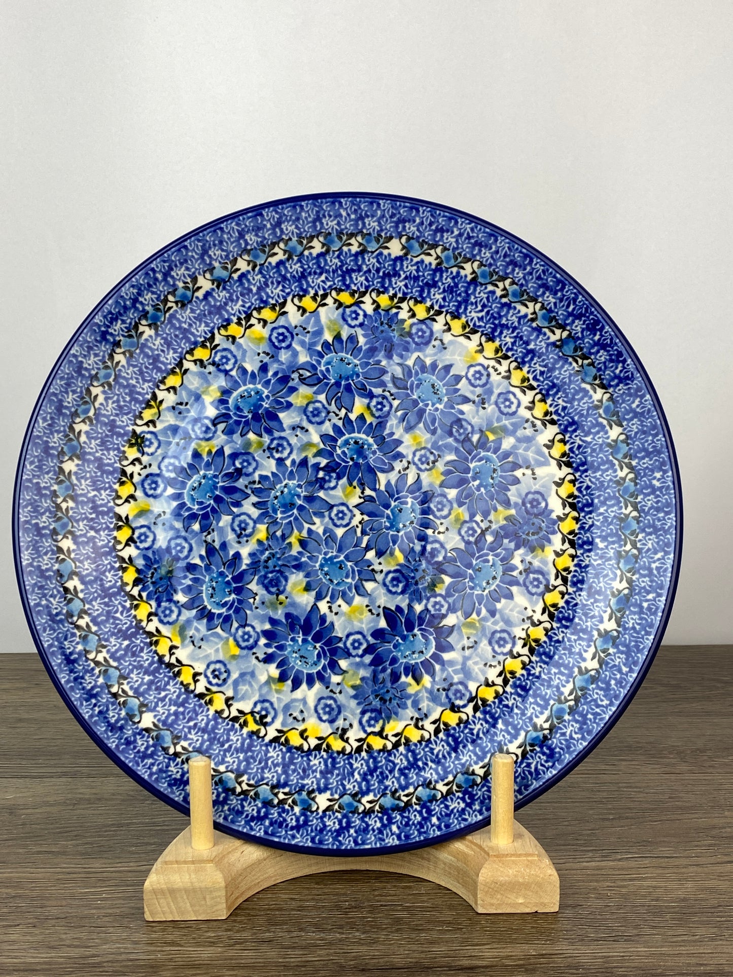 10" Unikat Dinner Plate - Shape 257 - Pattern U4744