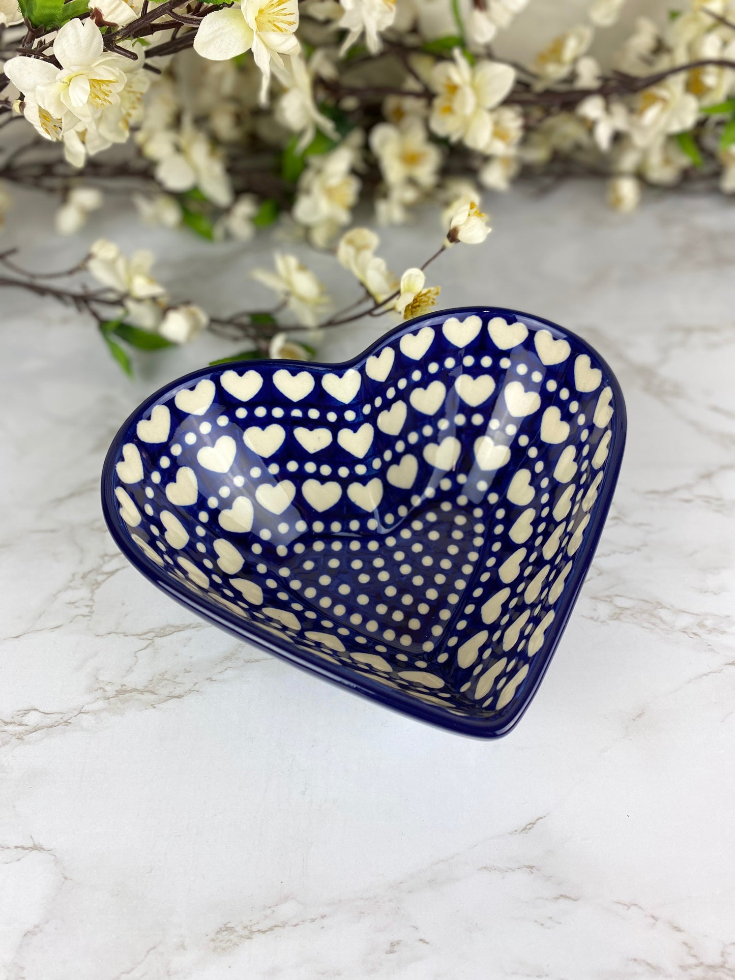 Heart Bowl - Shape B37 - Pattern 375E