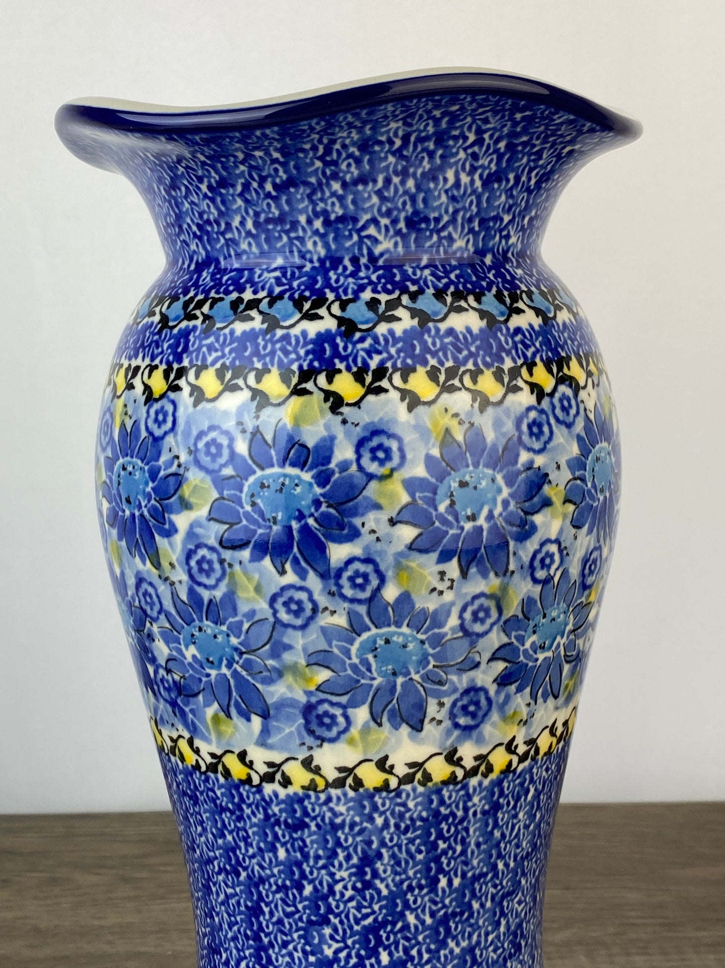 Large Unikat Vase - Shape 946 - Pattern U4744