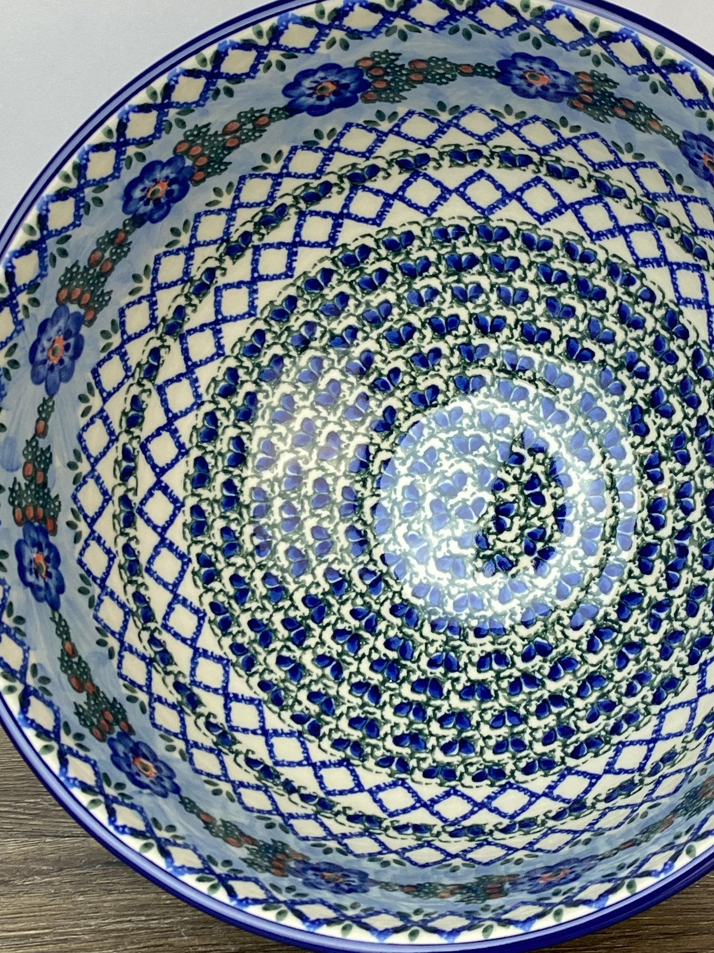 Unikat Wedding Bowl - Shape 215 - Pattern U1573