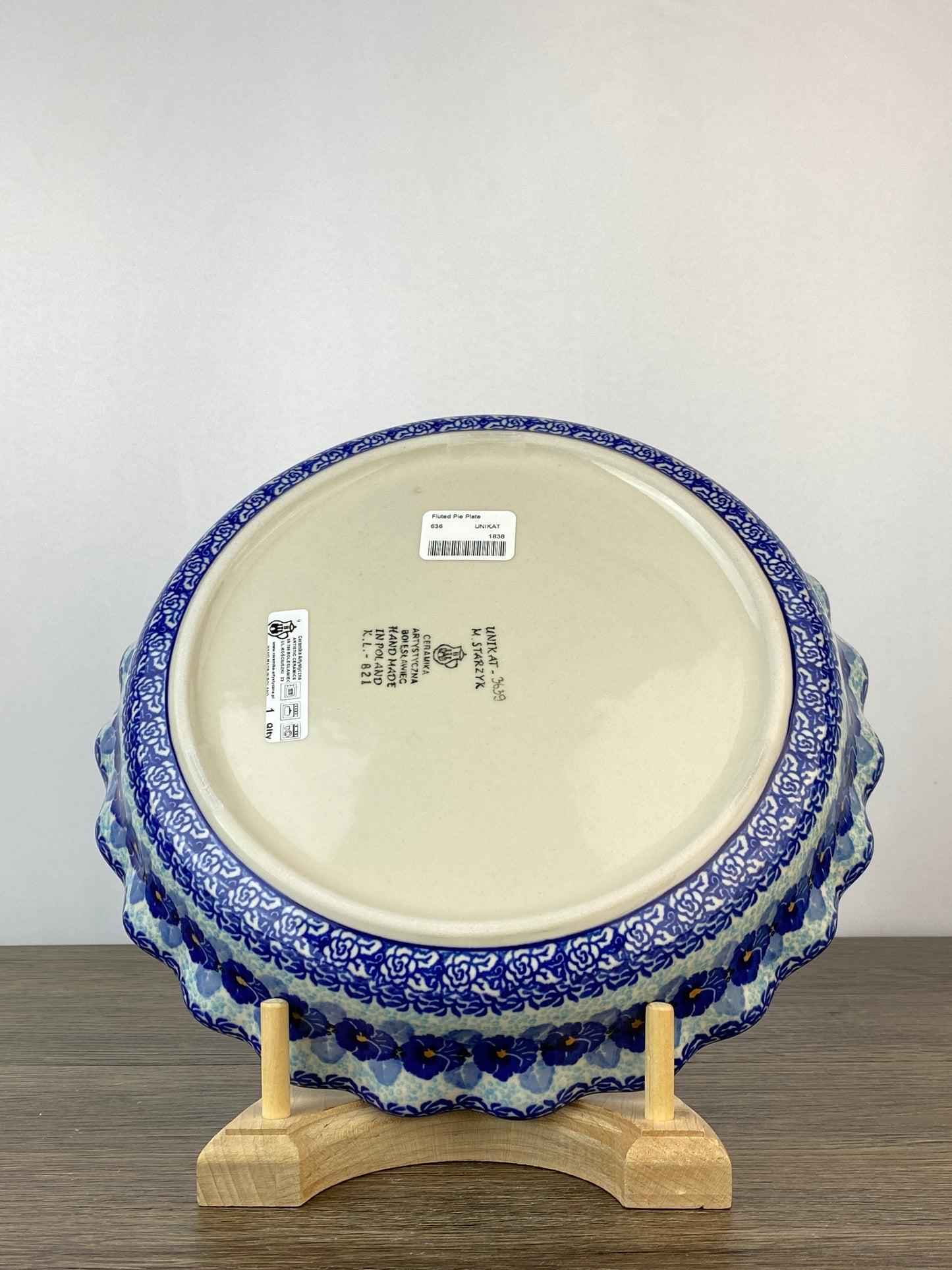 Ruffled Unikat Pie Plate / Round Baker - Shape 636 Pattern U3639