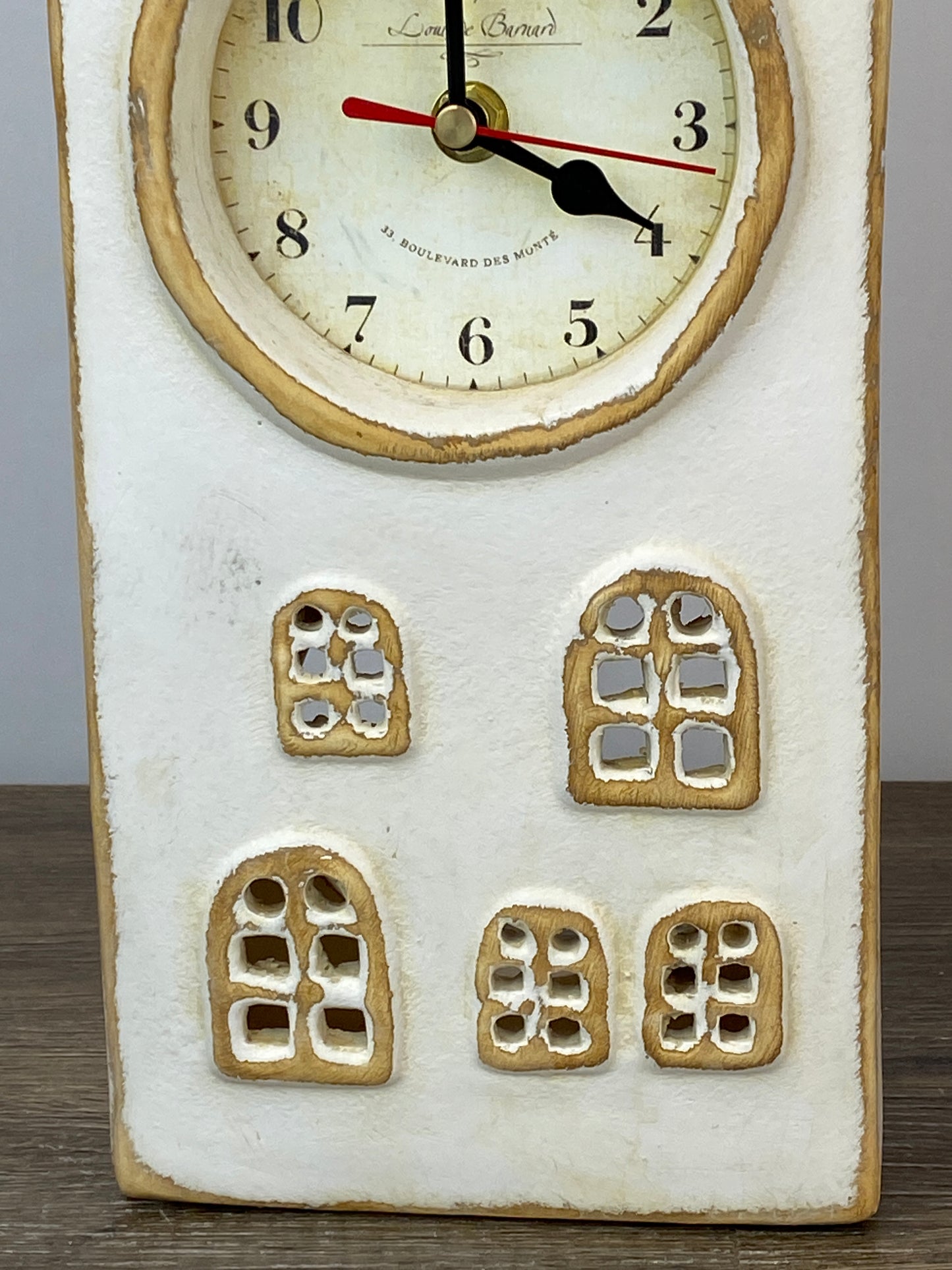 House Shaped Clock