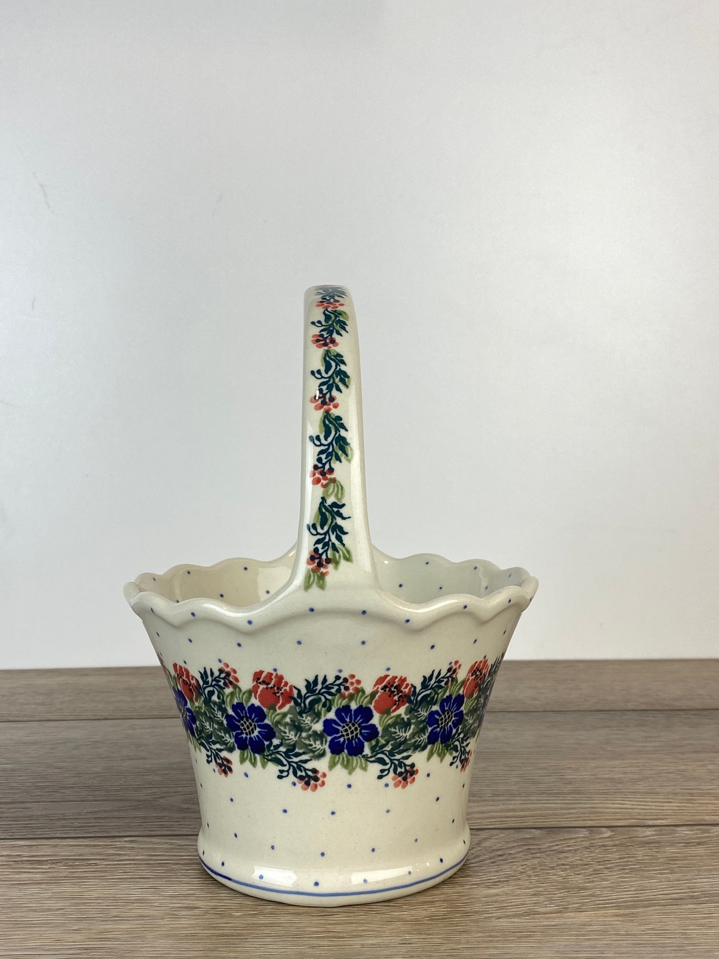 Basket with Handle - Shape A31 - Pattern 1535