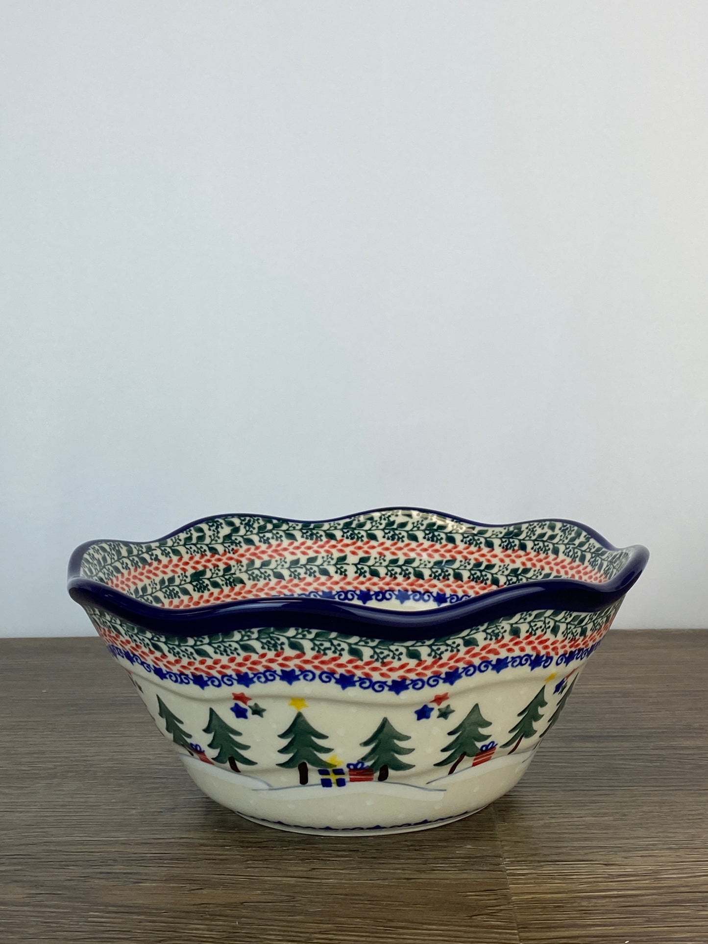 SALE Small Wavy Unikat Bowl - Shape 691 - Pattern U5001