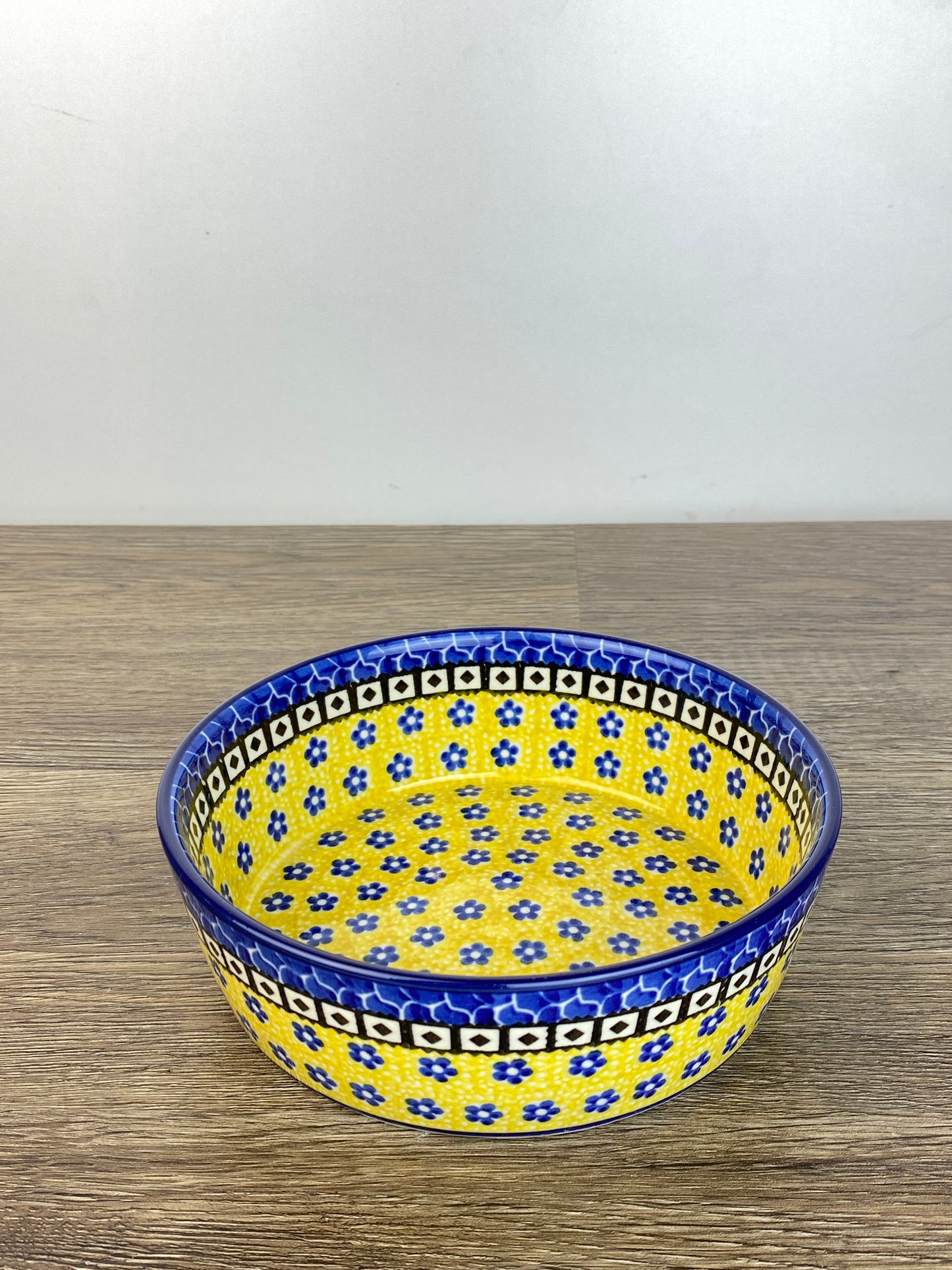 Straight Sided Bowl - Shape F19  - Pattern 859