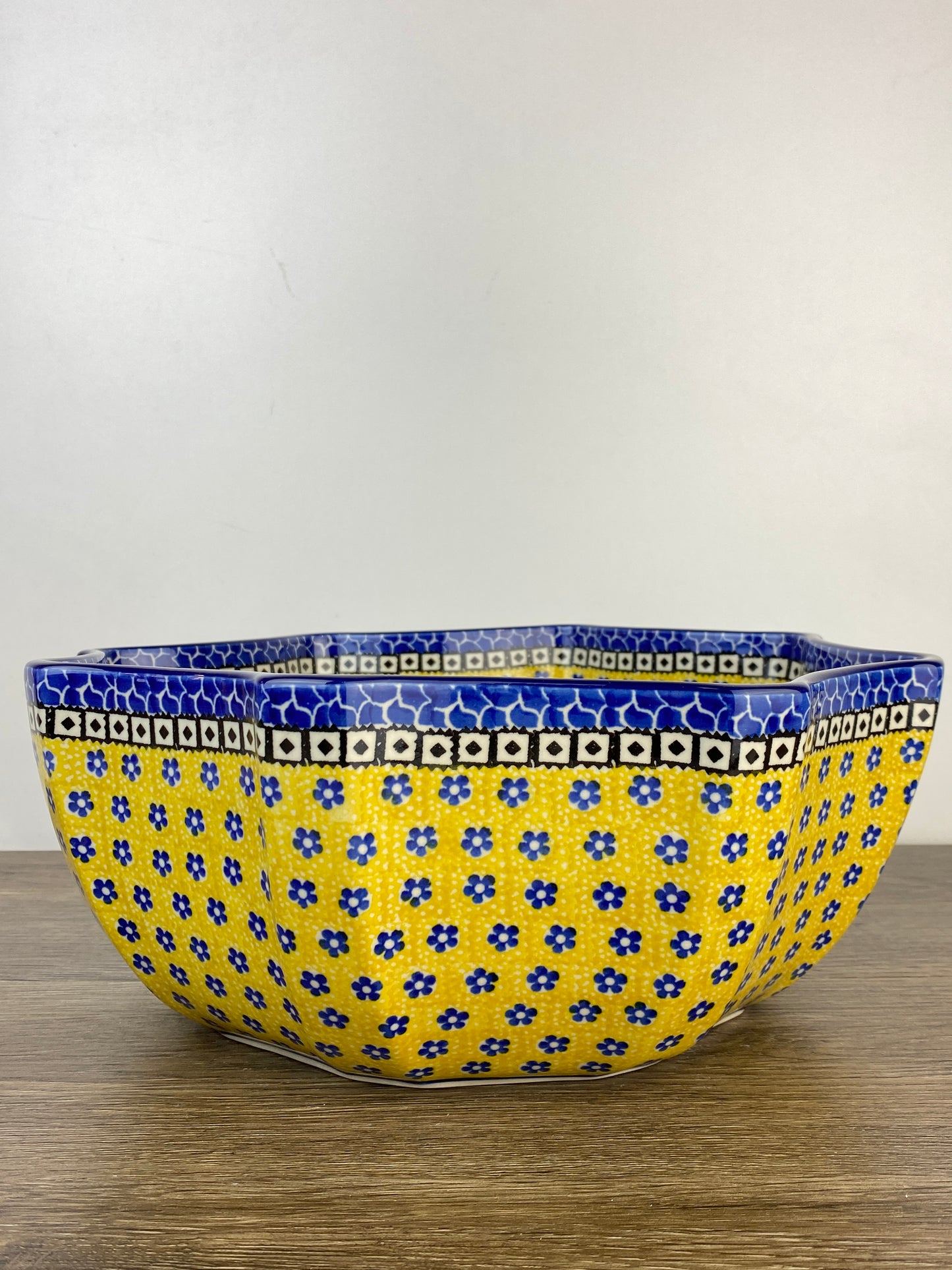 Extra Large Bowl - Shape 678 - Pattern 859