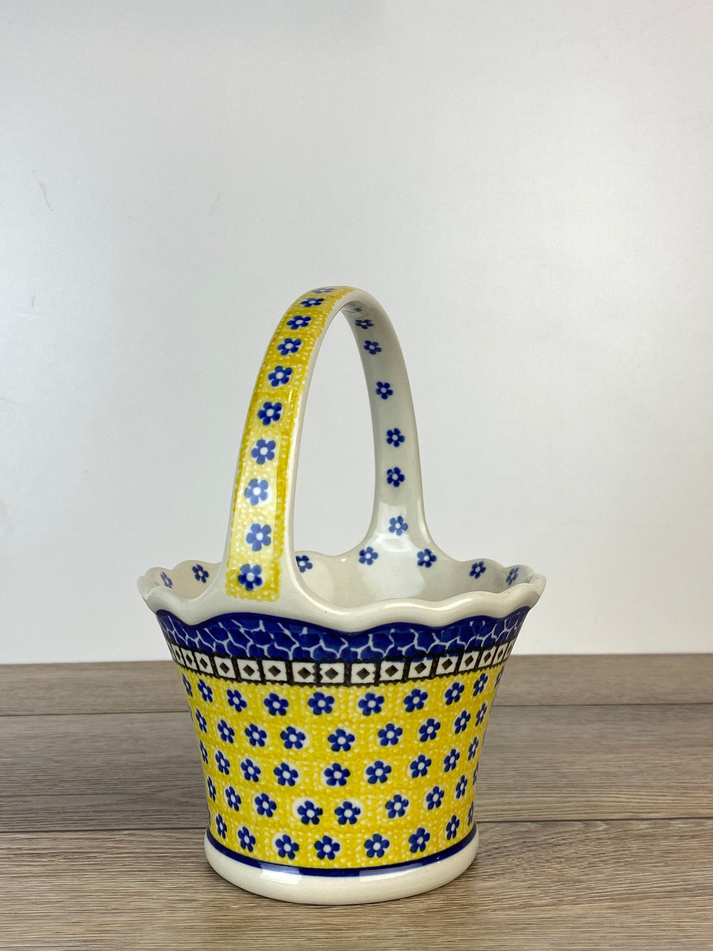 Basket with Handle - Shape A31 - Pattern 859