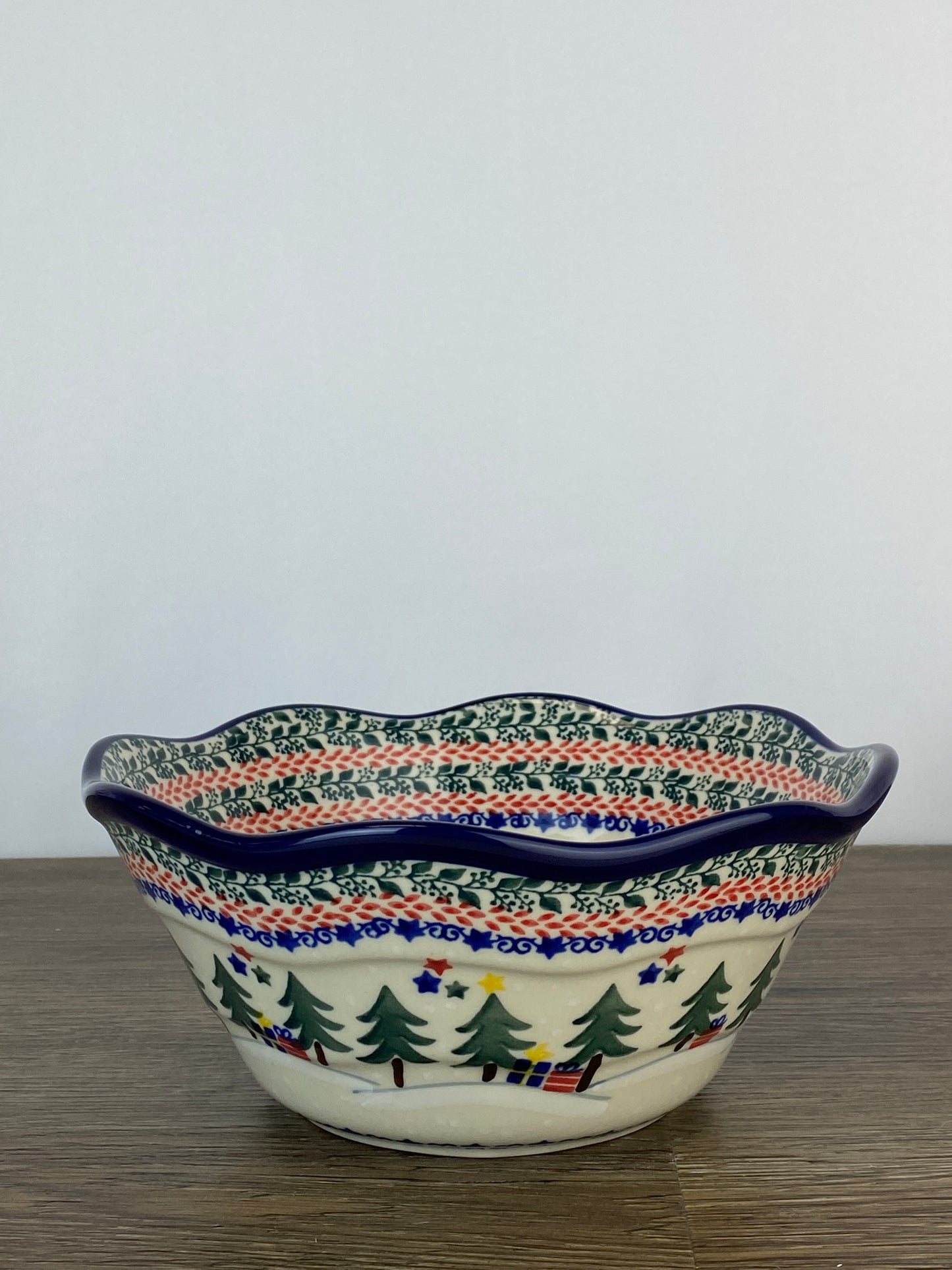 SALE Small Wavy Unikat Bowl - Shape 691 - Pattern U5001