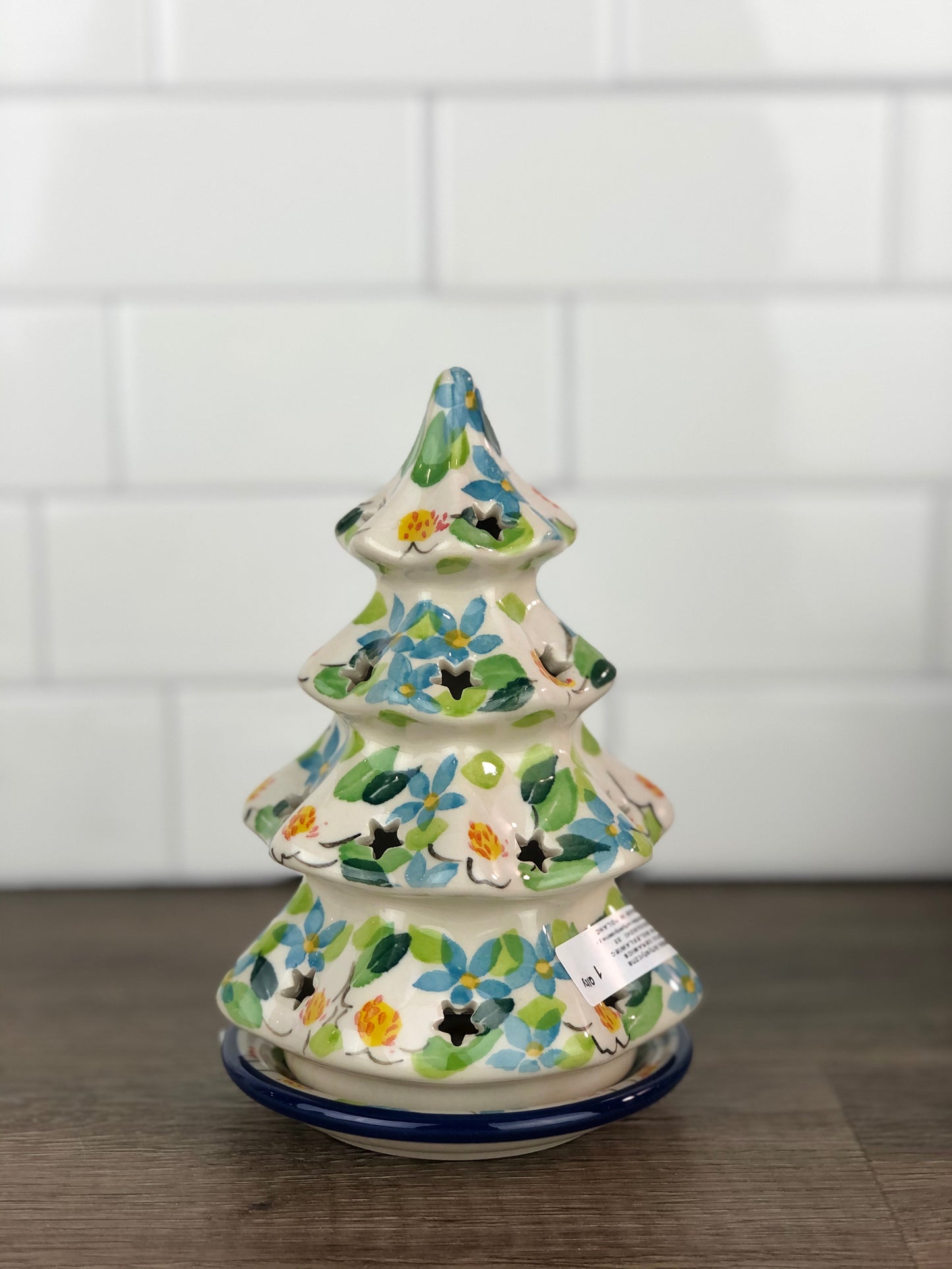 Small 6" Unikat Christmas Tree - Shape 512 - Pattern U4902